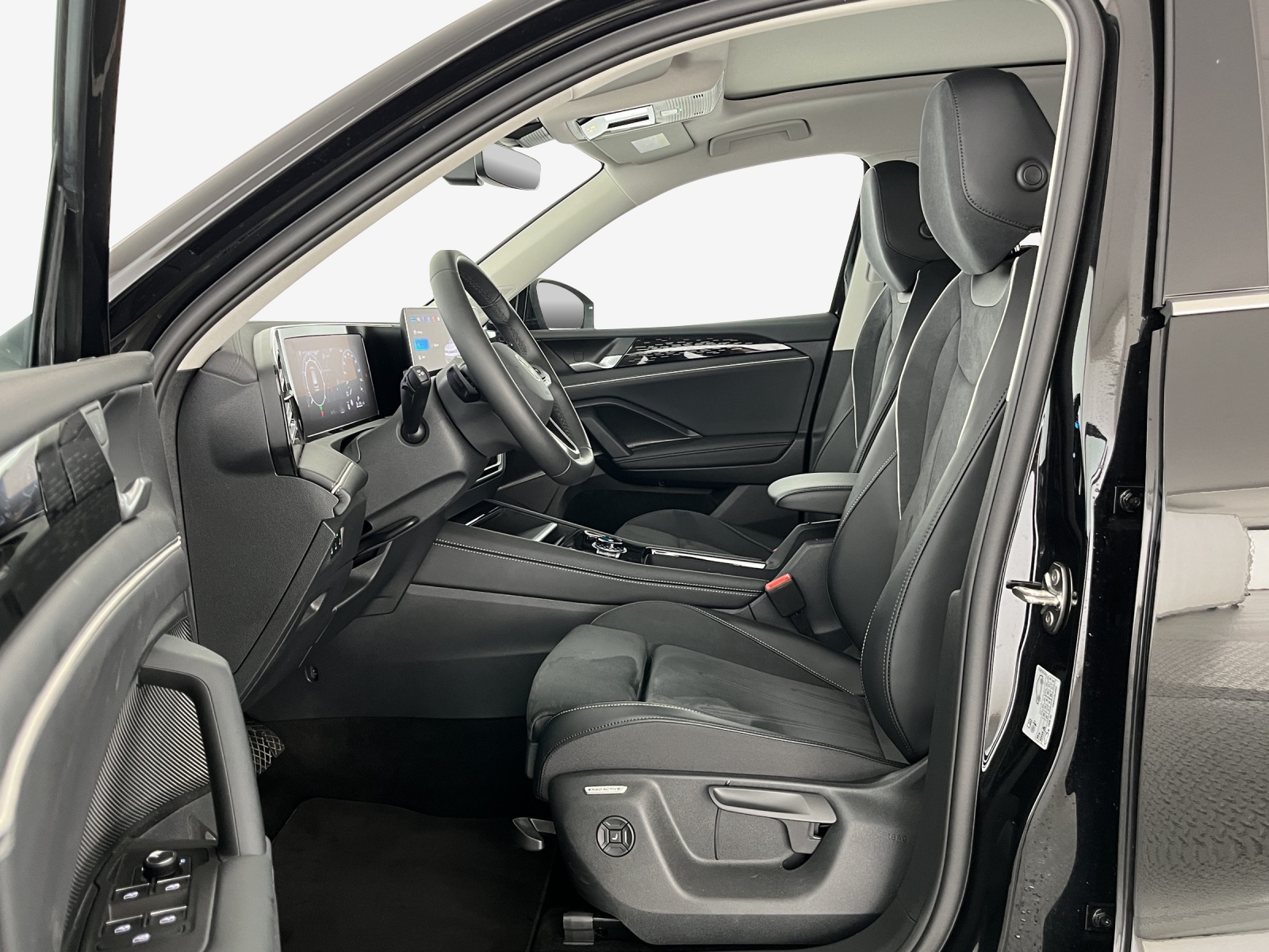 VW Tiguan 2.0 TSI DSG Elegance 4Motion-image-7