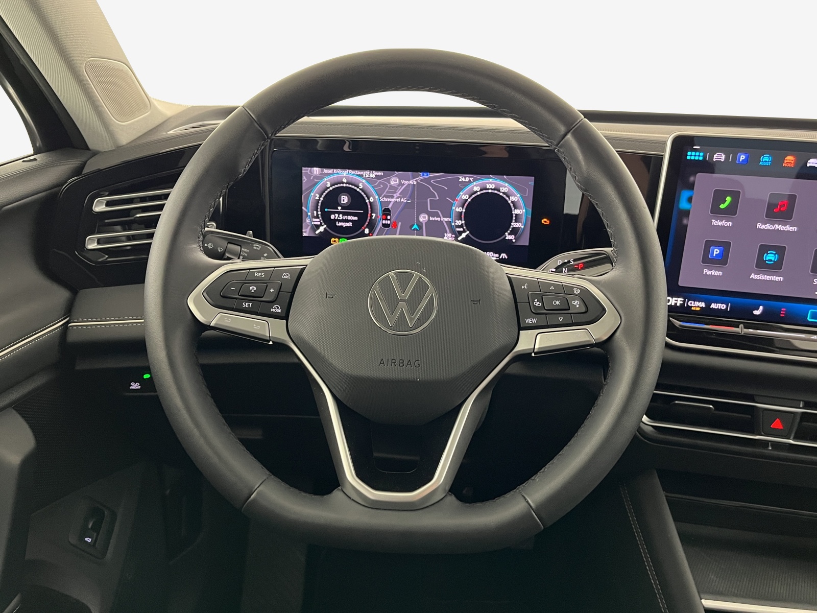 VW Tiguan 2.0 TSI DSG Elegance 4Motion-image-9