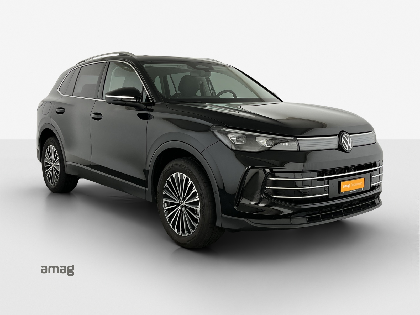 VW Tiguan 2.0 TSI DSG Elegance 4Motion-image-5