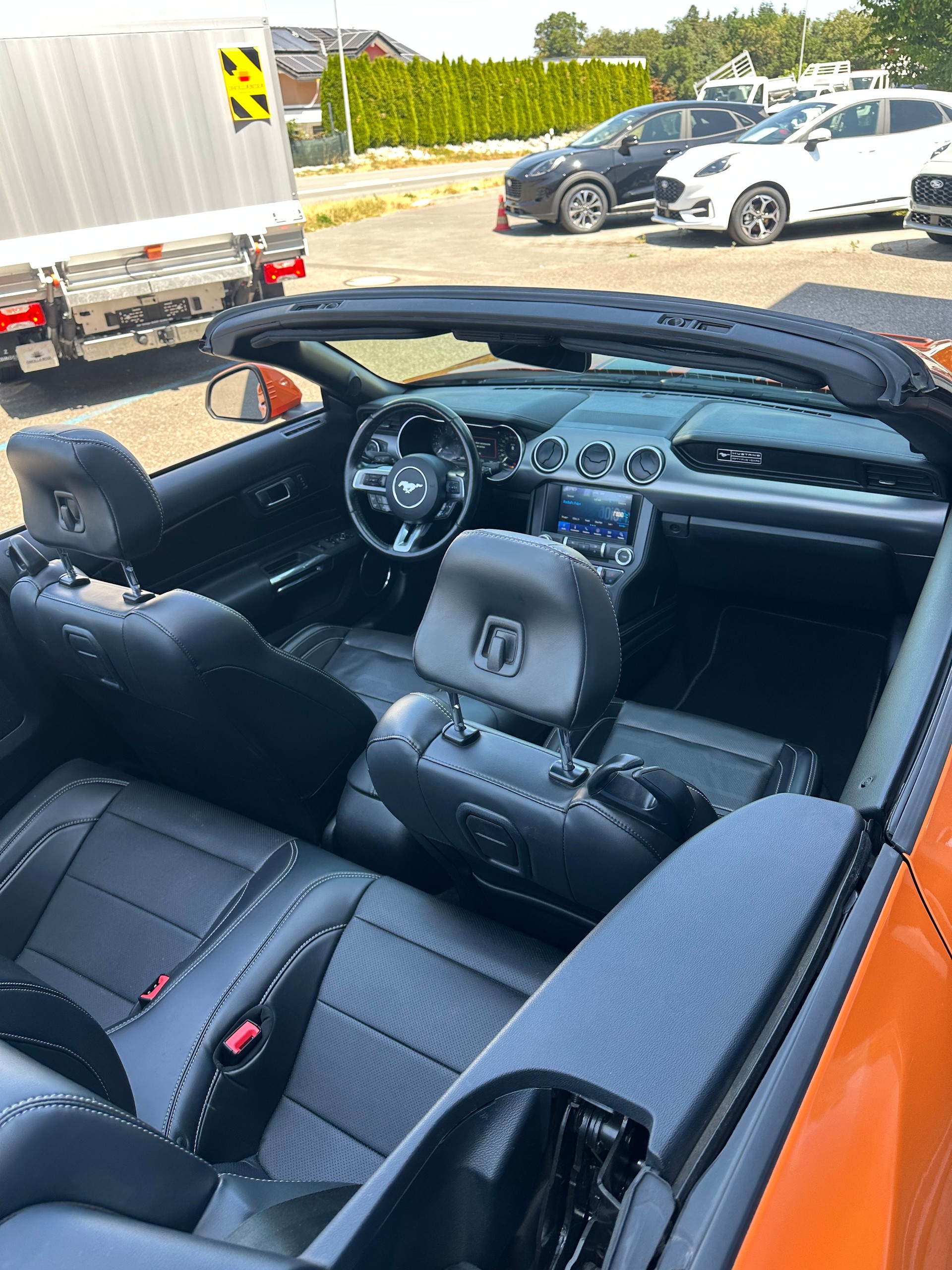FORD Mustang Convertible 5.0 V8 GT-image-13