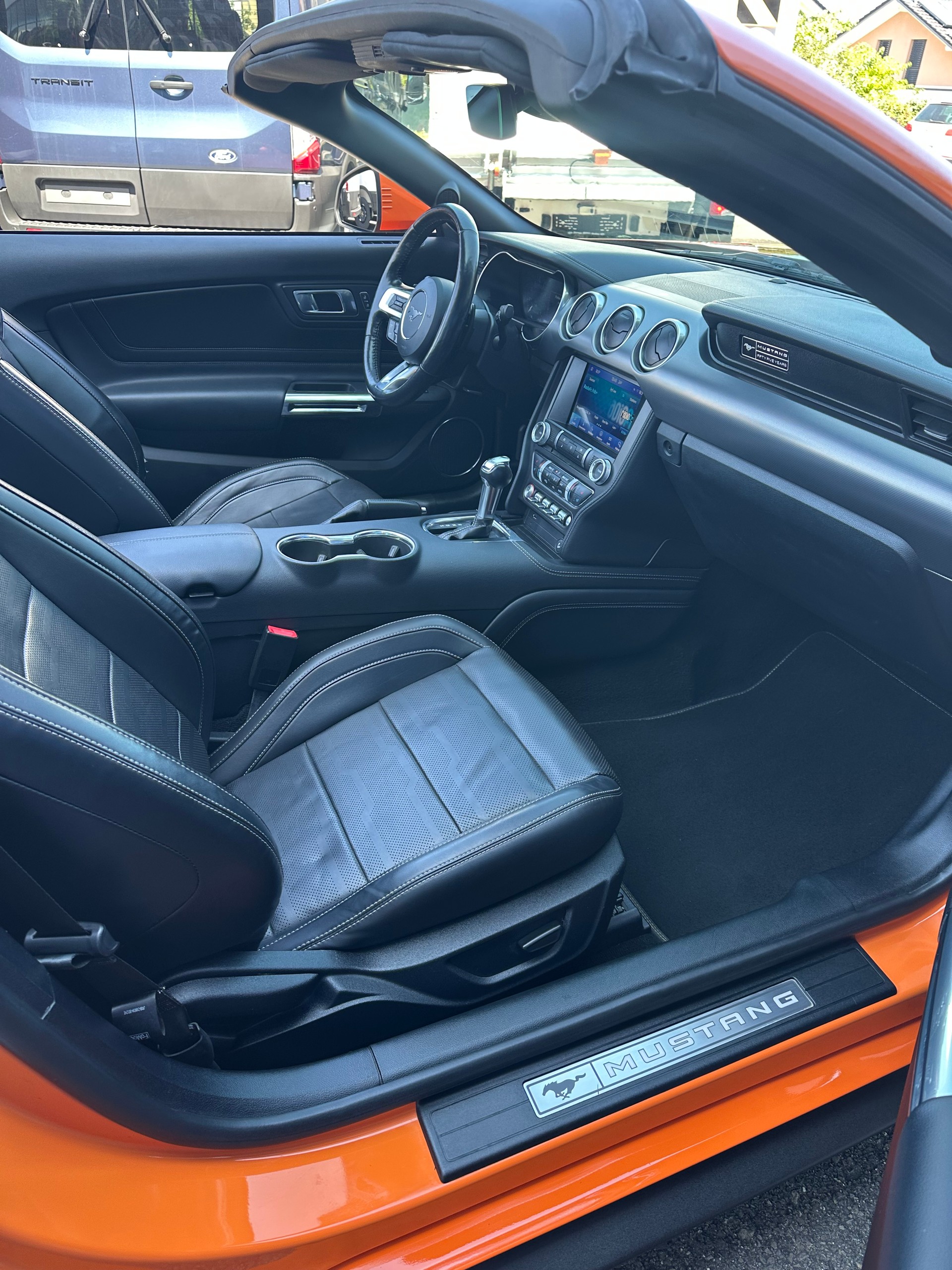 FORD Mustang Convertible 5.0 V8 GT-image-11