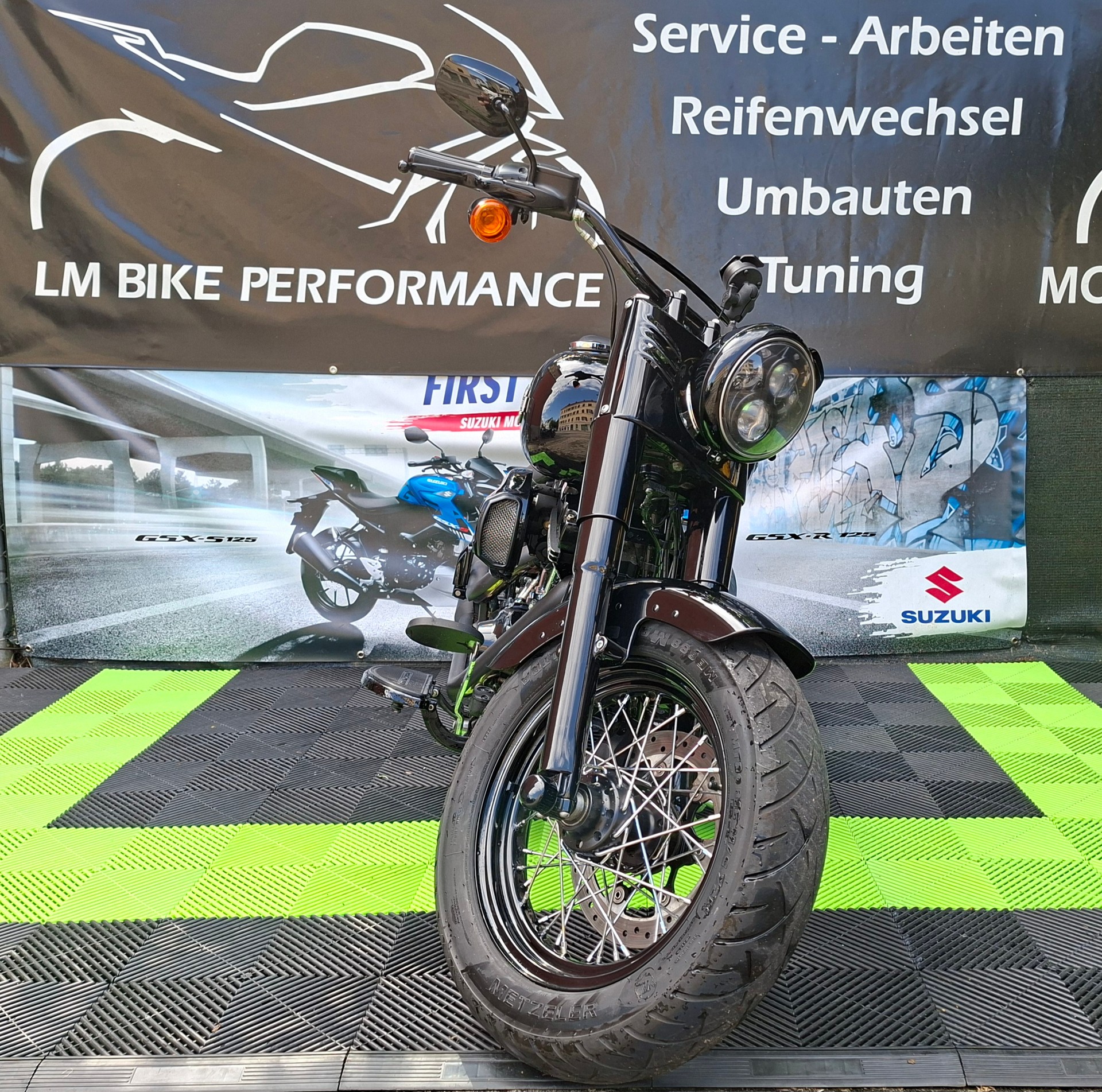 HARLEY-DAVIDSON FLSS Softail Slim S110 ABS-showroom-element-2