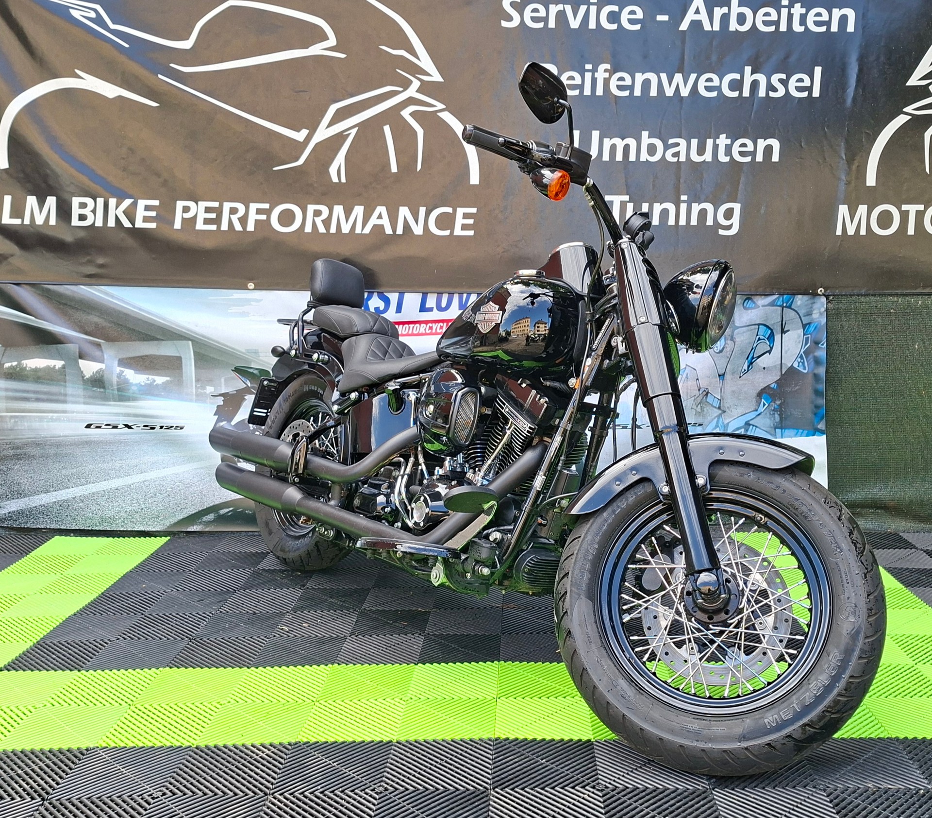HARLEY-DAVIDSON FLSS Softail Slim S110 ABS-showroom-element-1