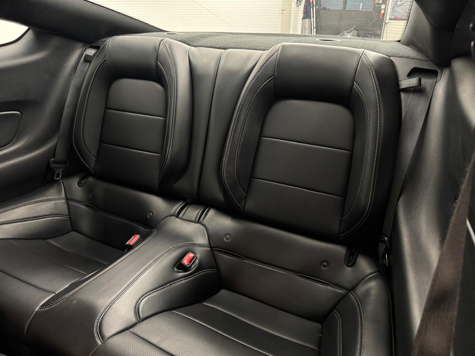 FORD Mustang Coupé 2.3 EcoBoost-image-11