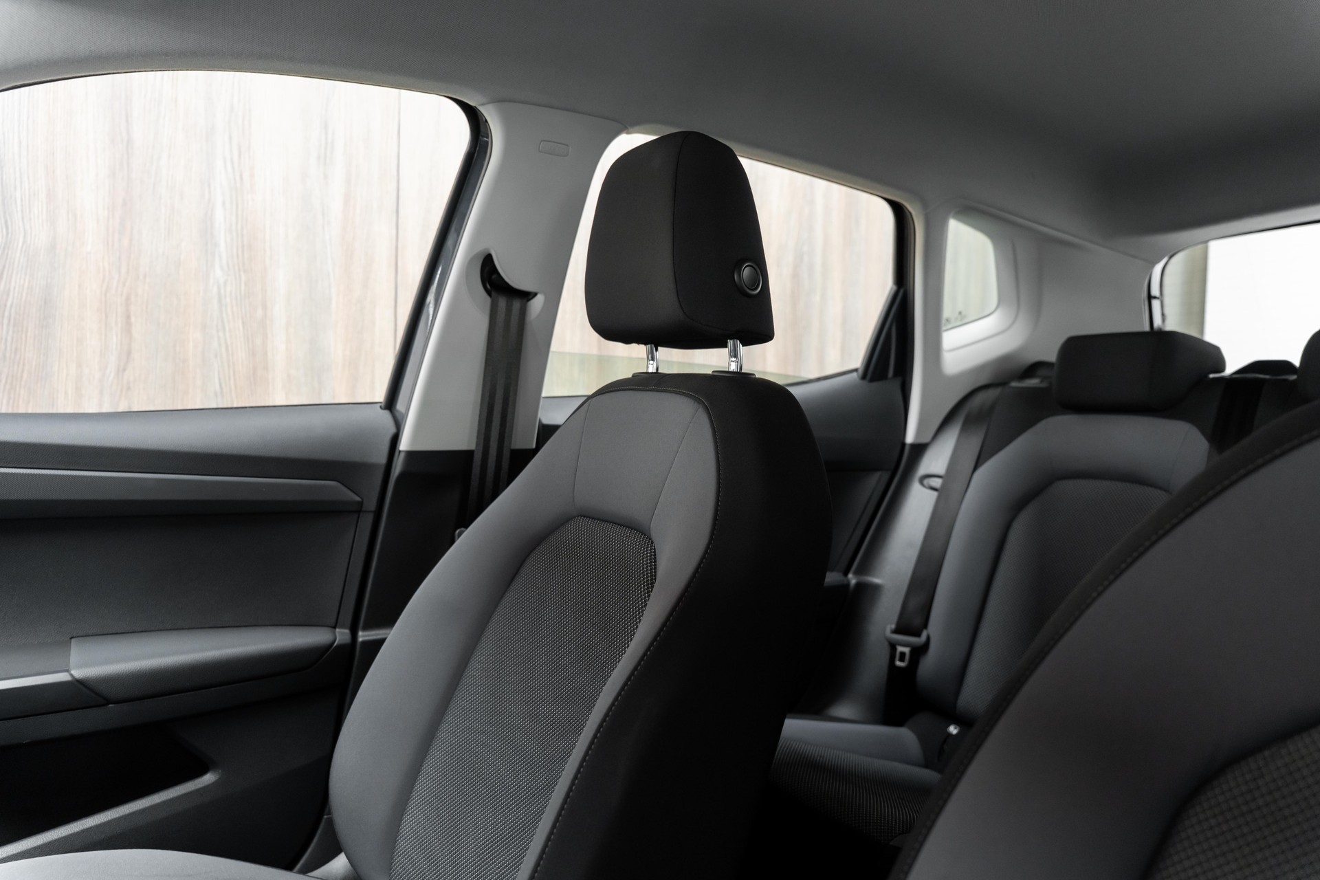 SEAT Arona 1.0 TSI Eco Style DSG-image-6