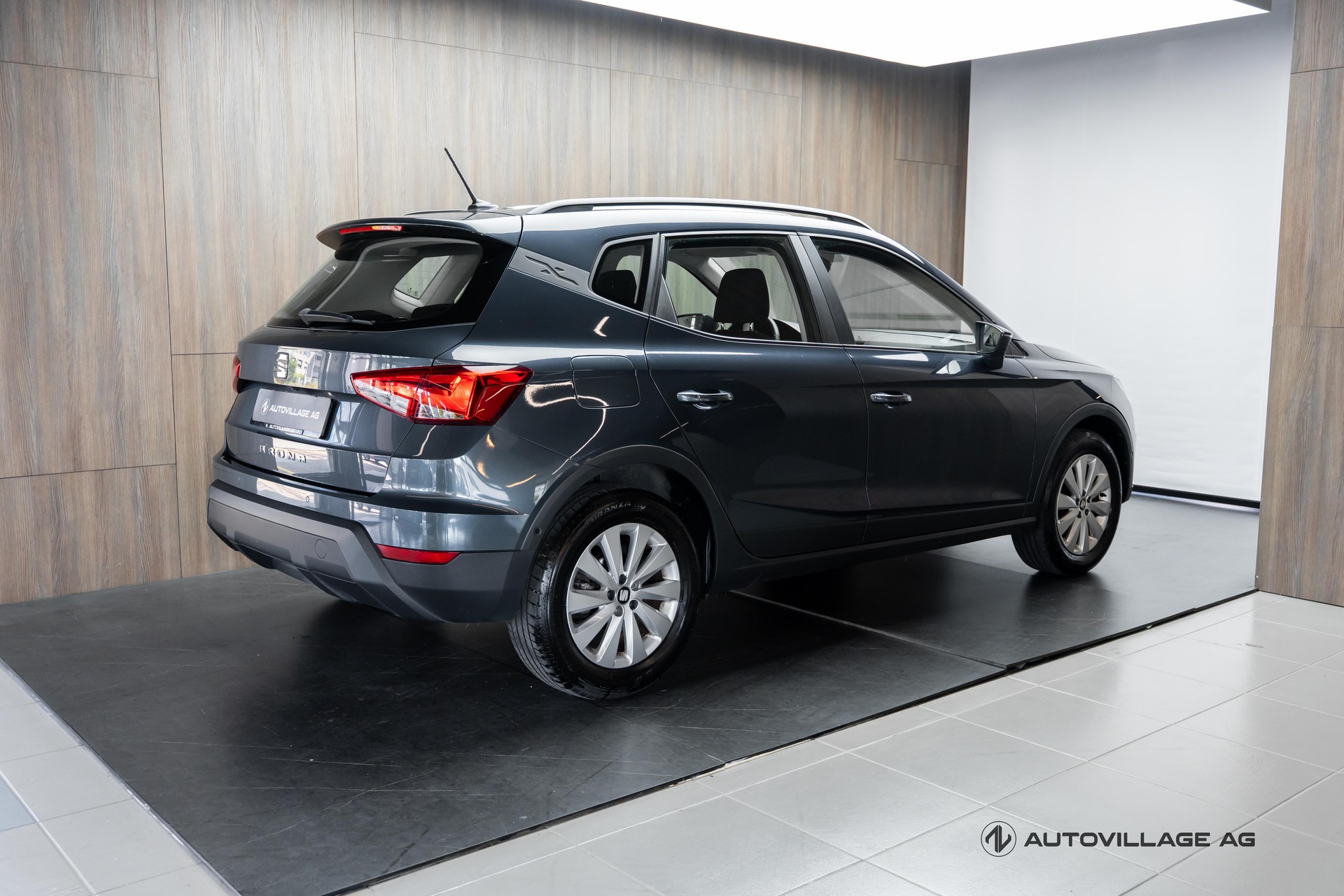 SEAT Arona 1.0 TSI Eco Style DSG-image-1