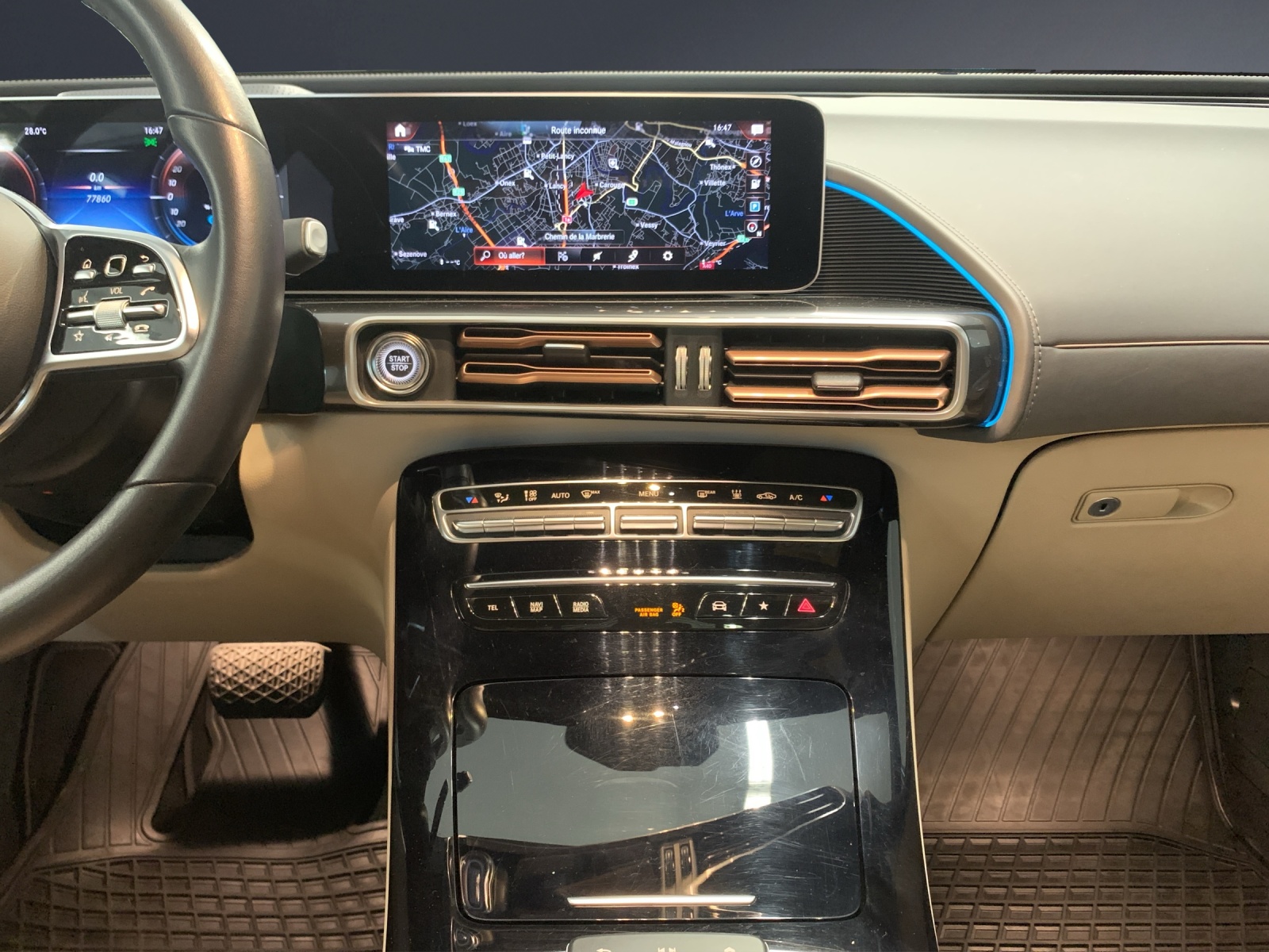 MERCEDES-BENZ EQC 400 AMG Line 4Matic-image-8