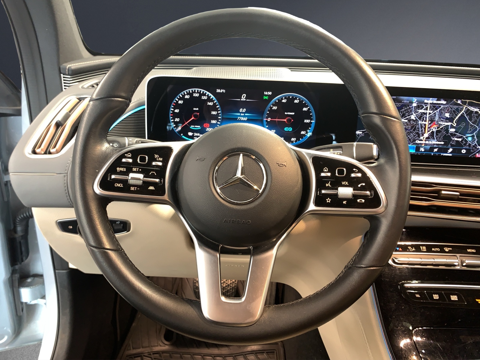 MERCEDES-BENZ EQC 400 AMG Line 4Matic-image-7