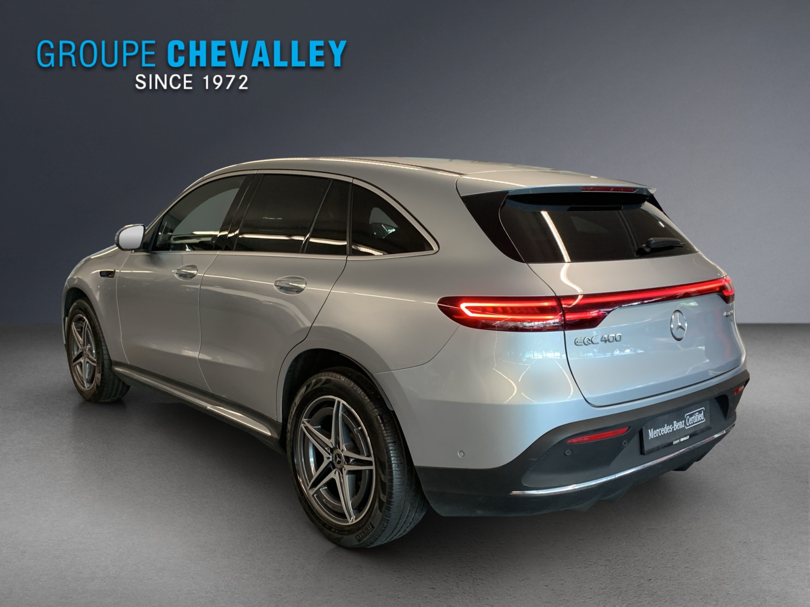 MERCEDES-BENZ EQC 400 AMG Line 4Matic-image-3