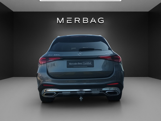 MERCEDES-BENZ GLC 300 e 4M 9G-Tronic-image-3