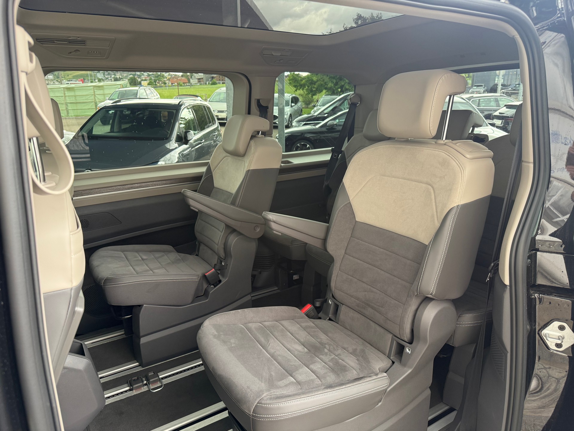 VW Multivan kurz 2.0 TDI Style DSG-image-13