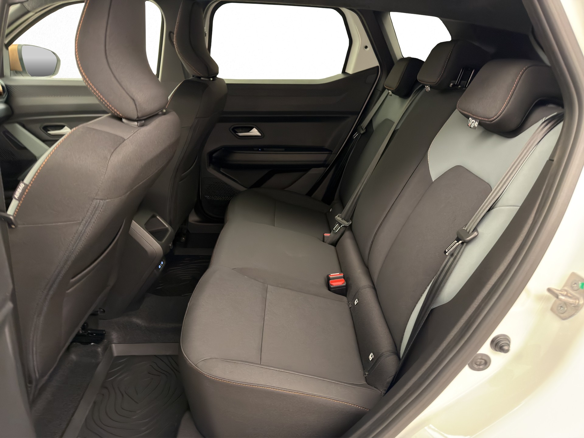 DACIA Duster 1.8 Hybrid Extreme-image-11