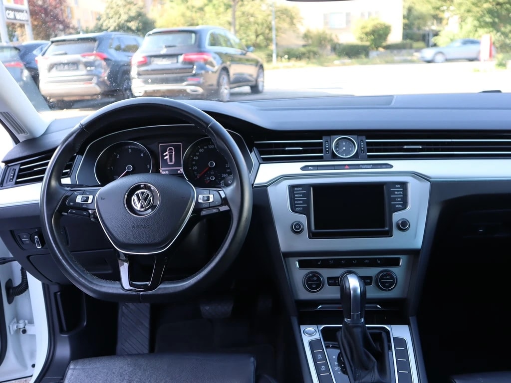 VW Passat Variant 2.0 TDI BMT Highline DSG 4Motion ** Voll-Leder ** Gr.Navi ** PDC ** Abstandsregelsysteme ** Ab MFK & Service-image-10