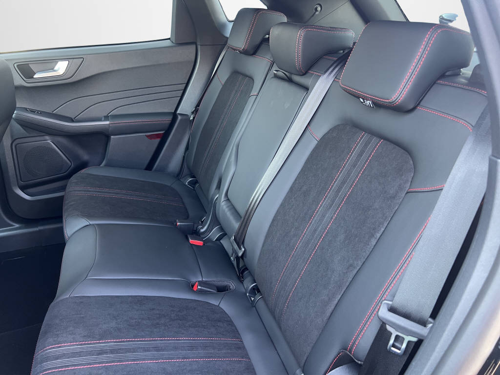 FORD Kuga 2.5 Hybrid BlackEdition 4x4-image-14