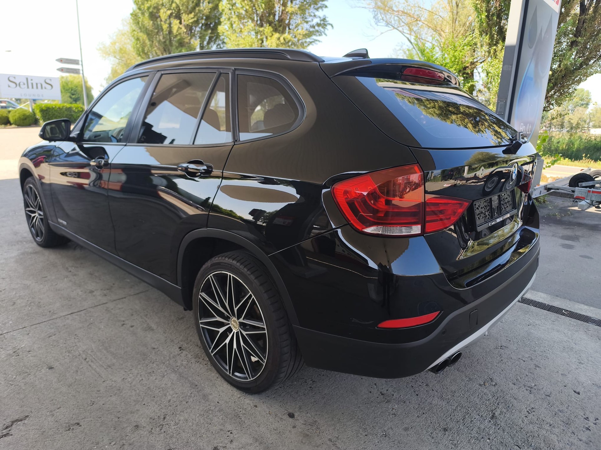 BMW X1 xDrive 20i xLine Steptronic-image-3