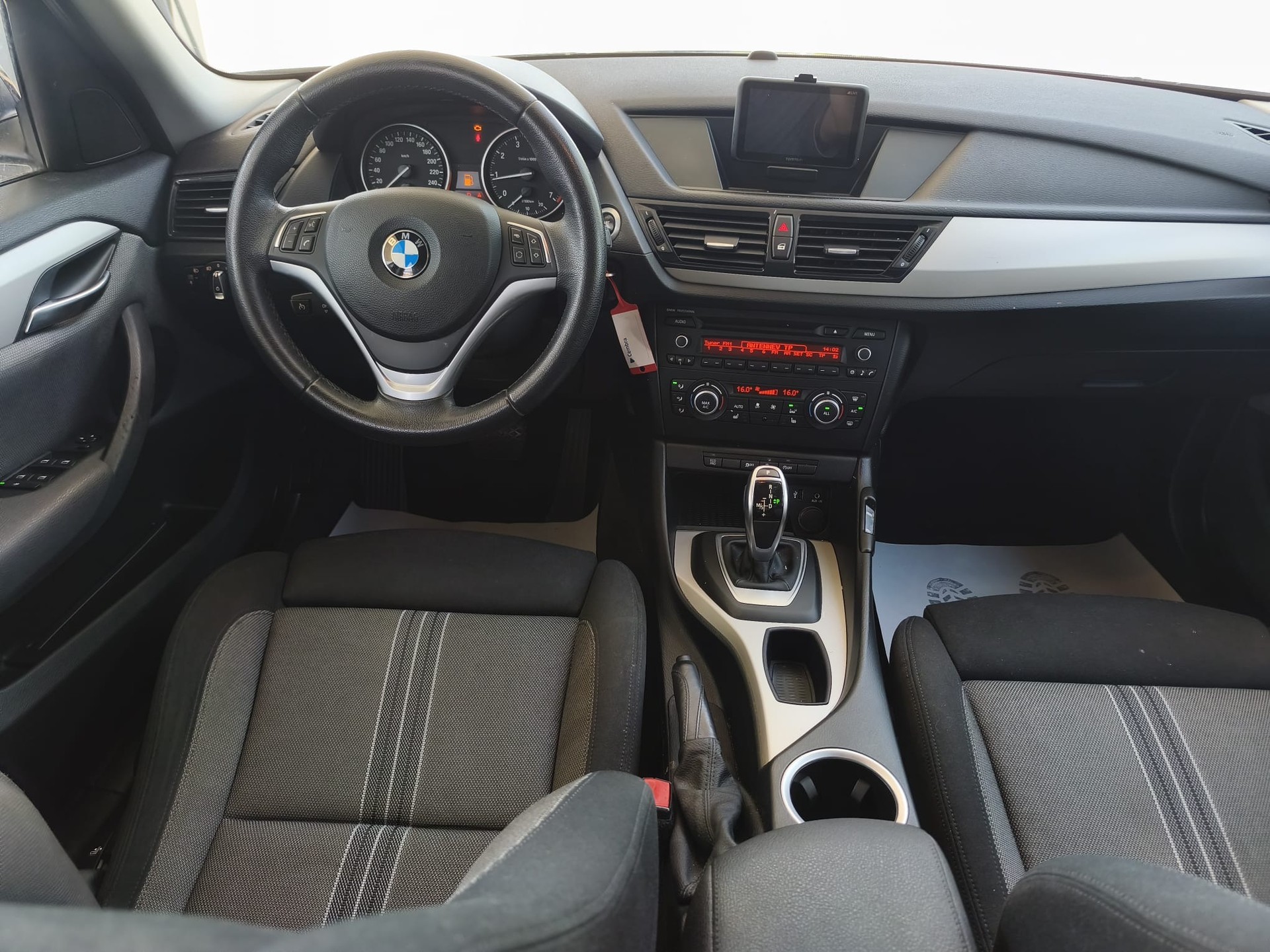 BMW X1 xDrive 20i xLine Steptronic-image-15
