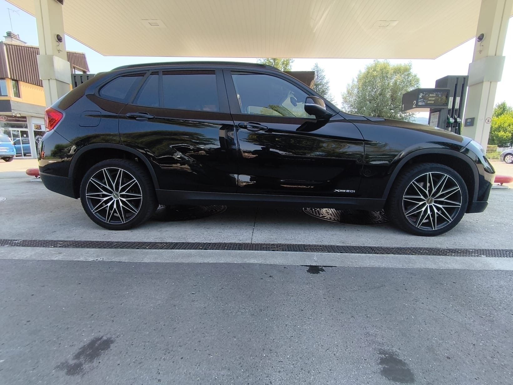 BMW X1 xDrive 20i xLine Steptronic-image-8