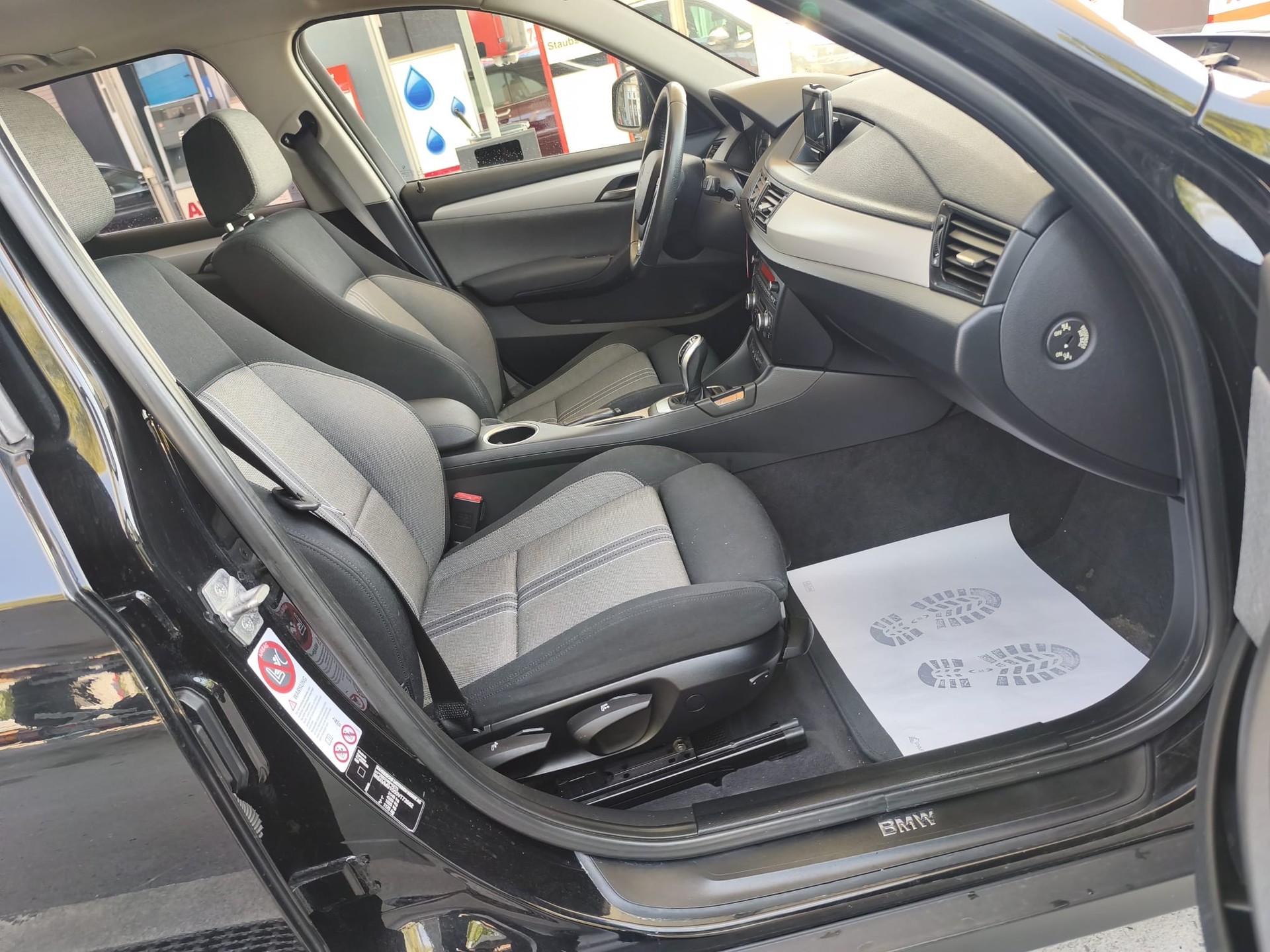 BMW X1 xDrive 20i xLine Steptronic-image-13