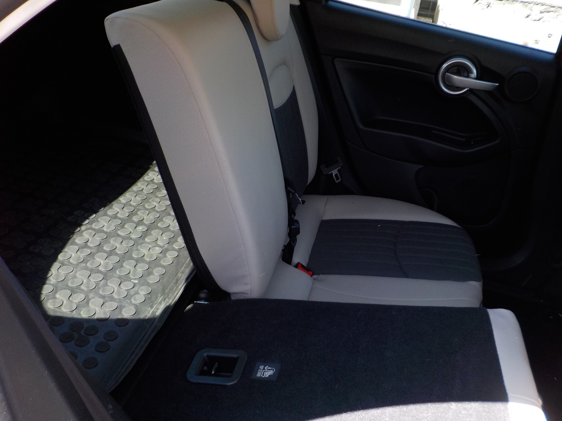 FIAT 500X 1.4T Lounge DCT-image-6