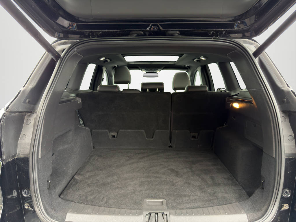 FORD Kuga 2.0 TDCi 180 ST-Line FPS-image-12