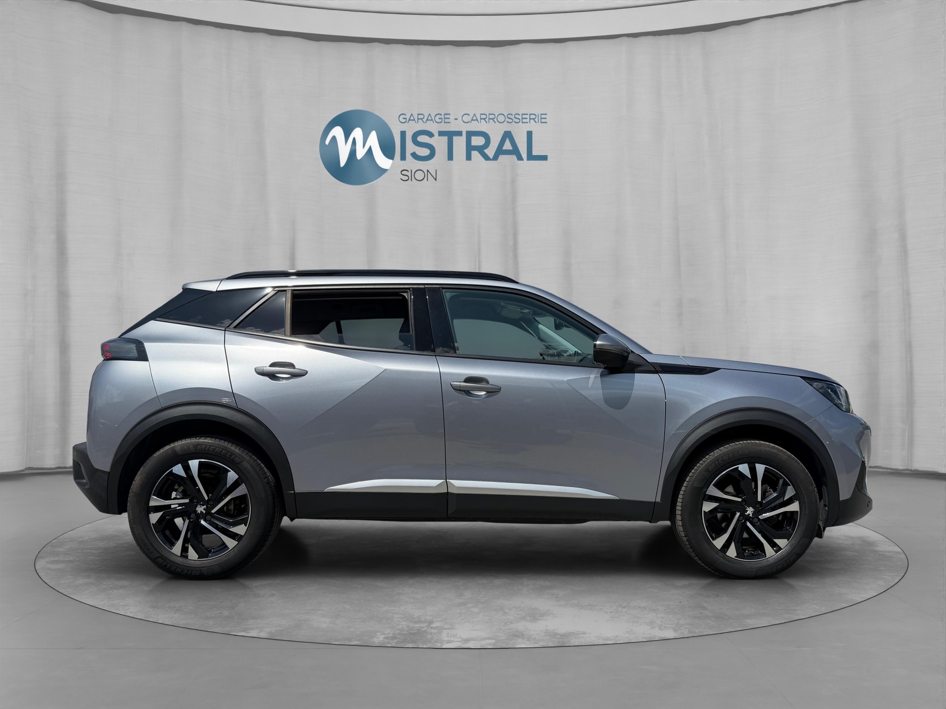 PEUGEOT 2008 1.2 PureTech Allure Pack EAT8-image-5