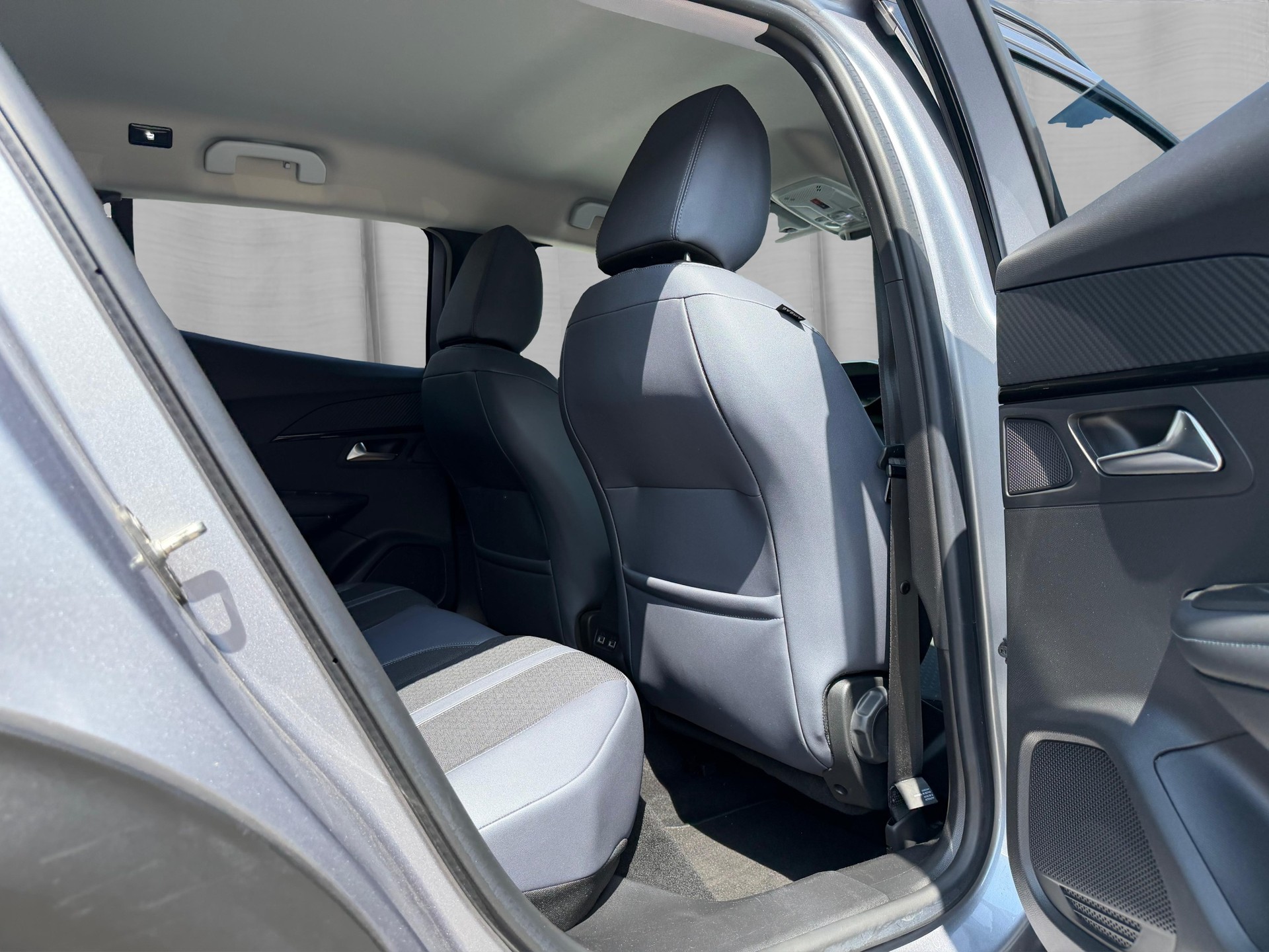 PEUGEOT 2008 1.2 PureTech Allure Pack EAT8-image-14