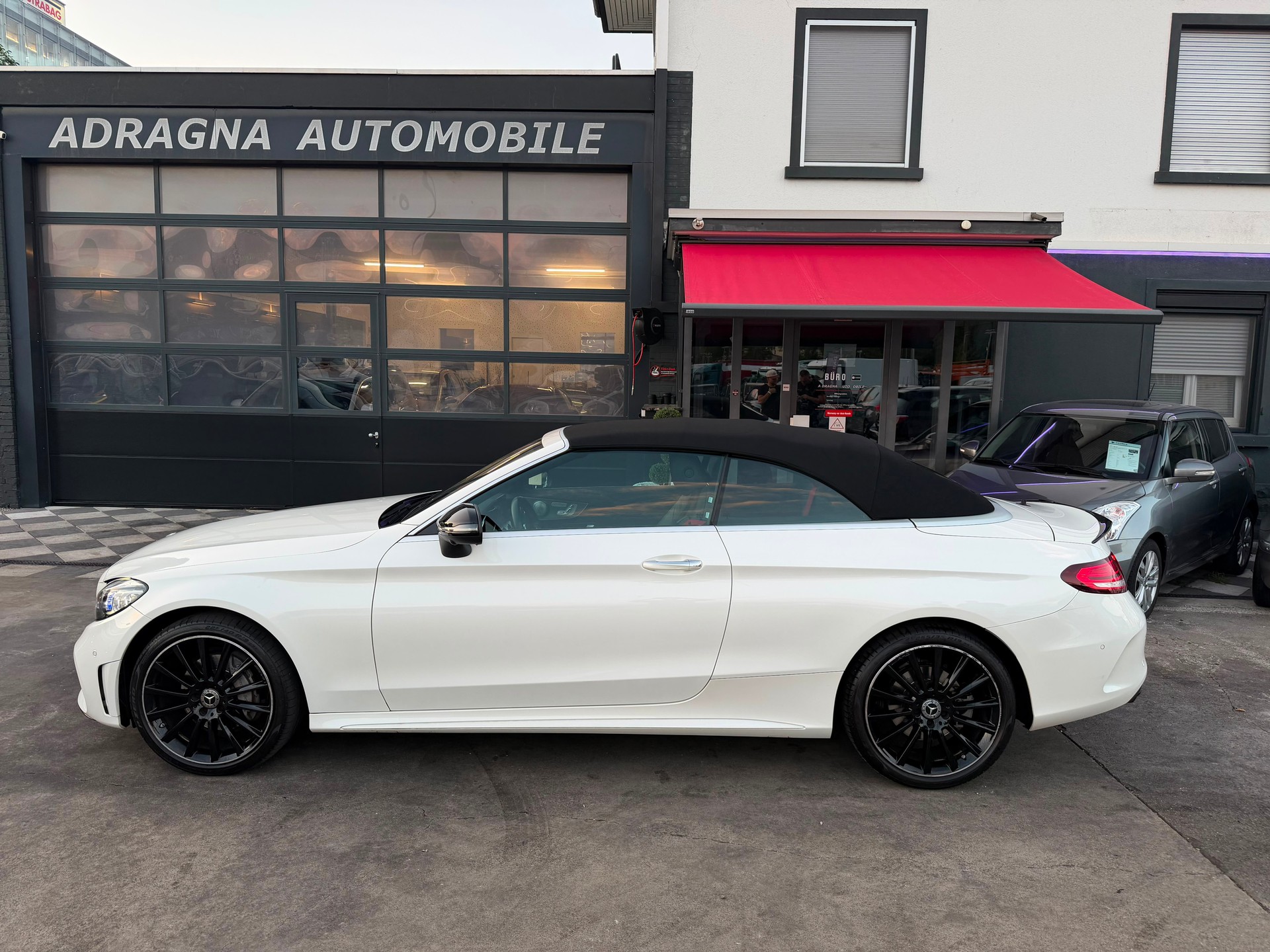 MERCEDES-BENZ C 200 AMG Line + Premium + Cabriolet 4Matic 9G-Tronic-image-25