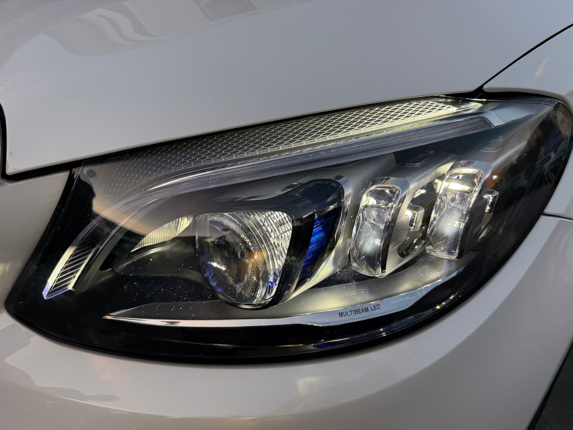 MERCEDES-BENZ C 200 AMG Line + Premium + Cabriolet 4Matic 9G-Tronic-image-8