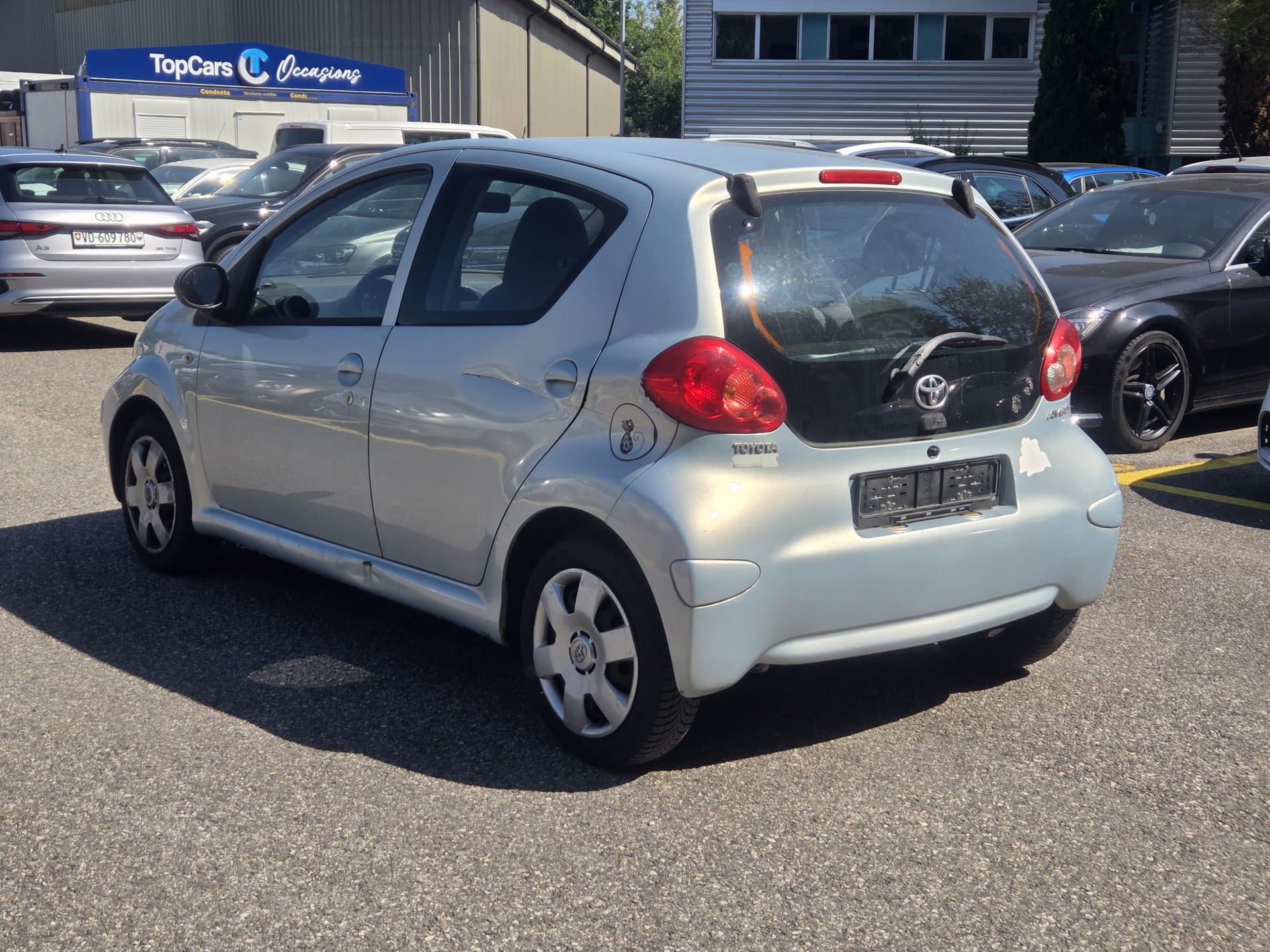 TOYOTA Aygo 1.0 Linea Terra-image-2