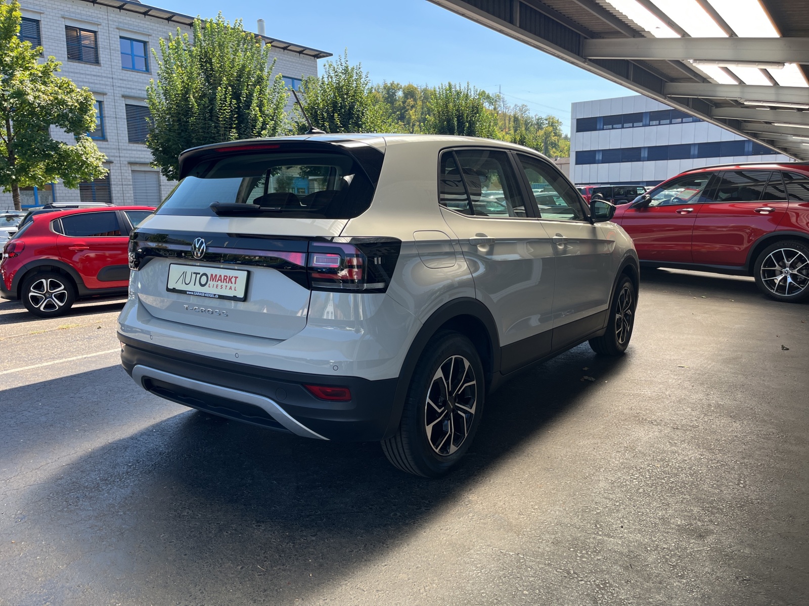 VW T-Cross 1.0 TSI Life-image-4