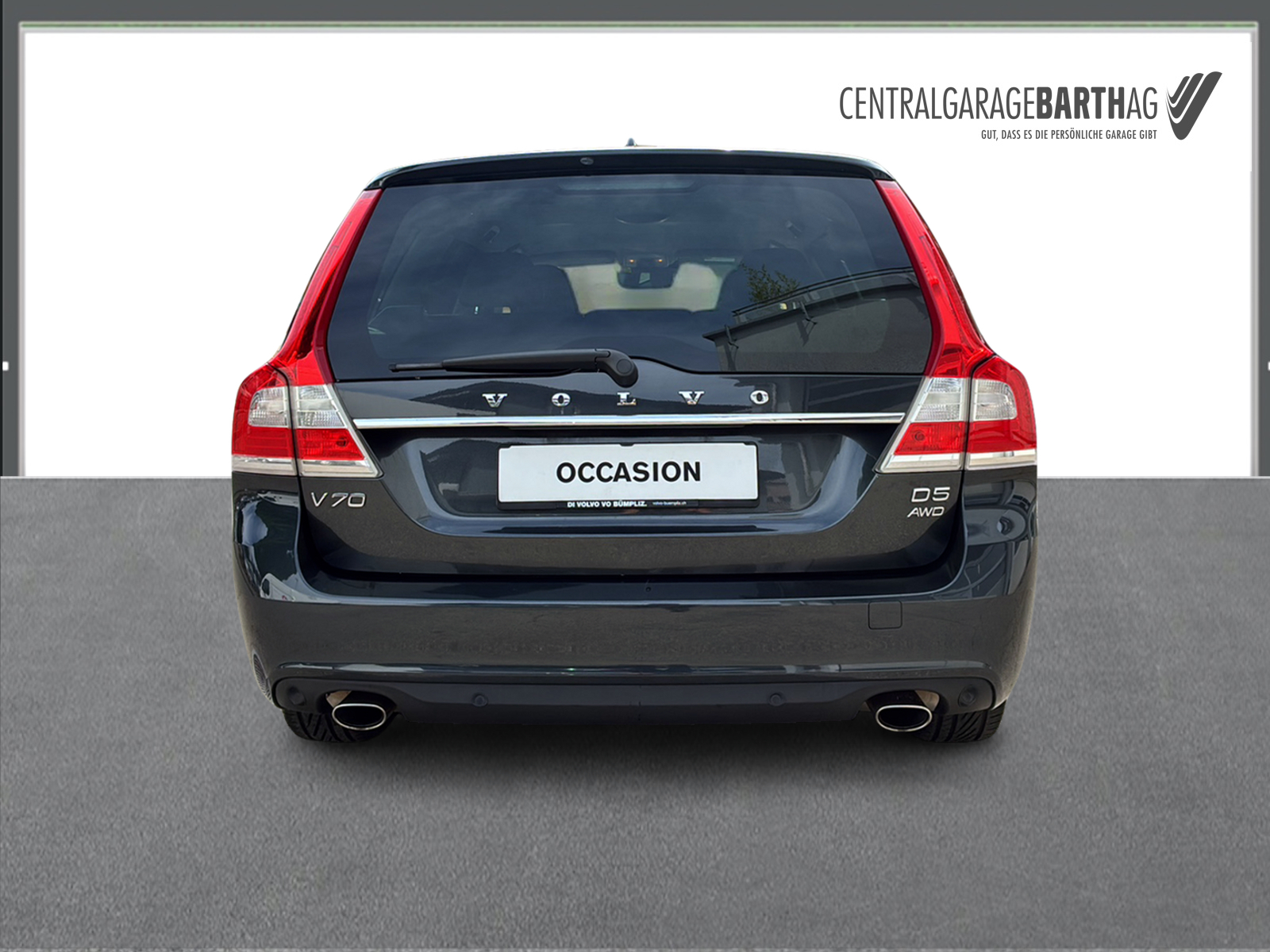 VOLVO V70 2.4 D5 Momentum AWD-image-6