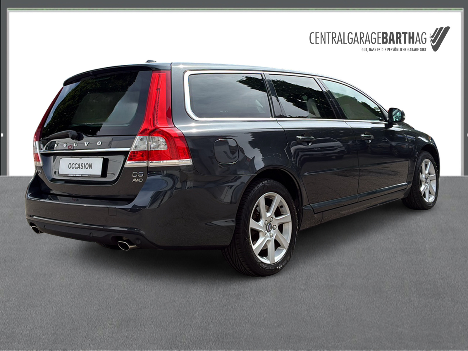 VOLVO V70 2.4 D5 Momentum AWD-image-7