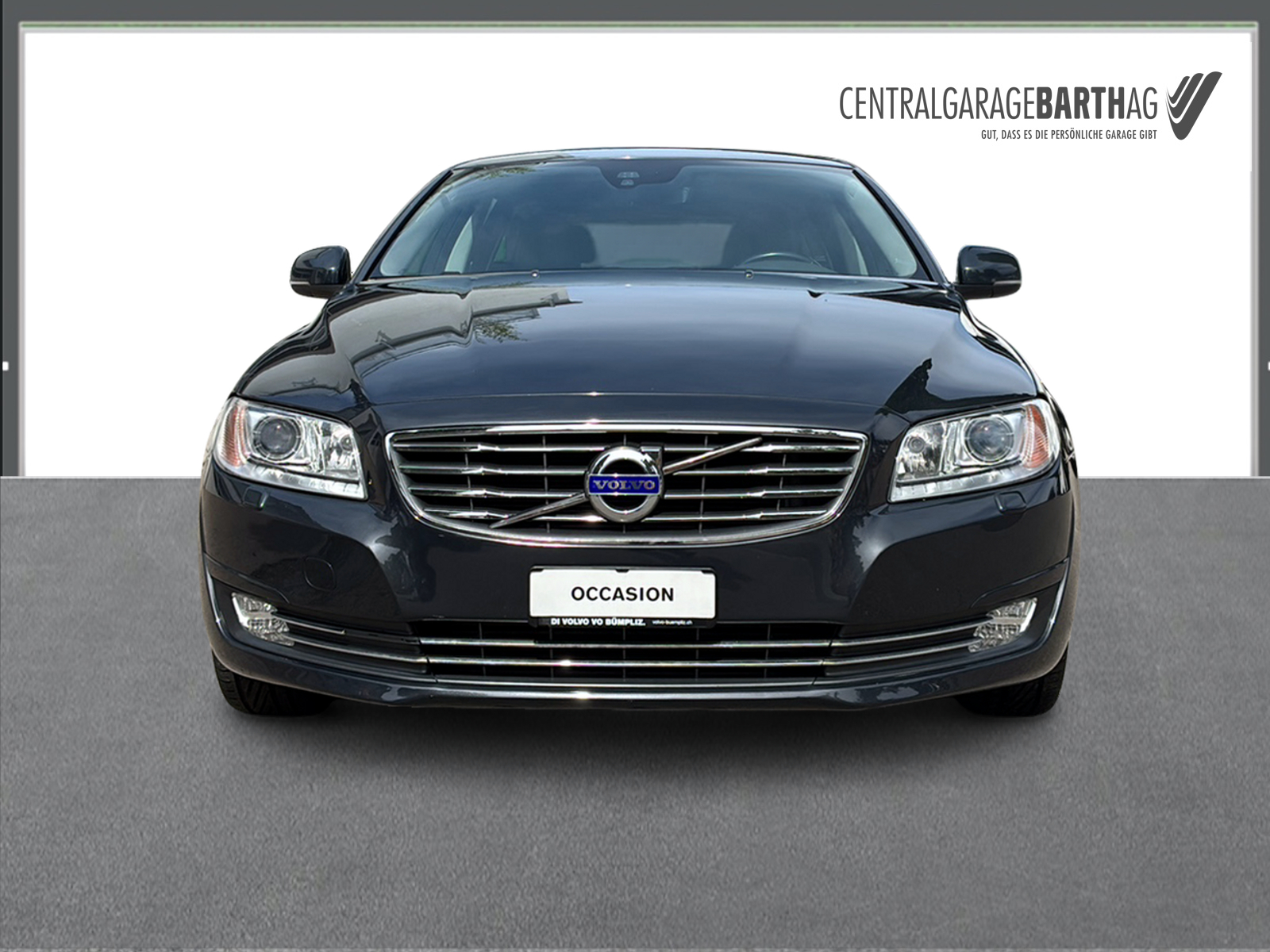 VOLVO V70 2.4 D5 Momentum AWD-showroom-element-1