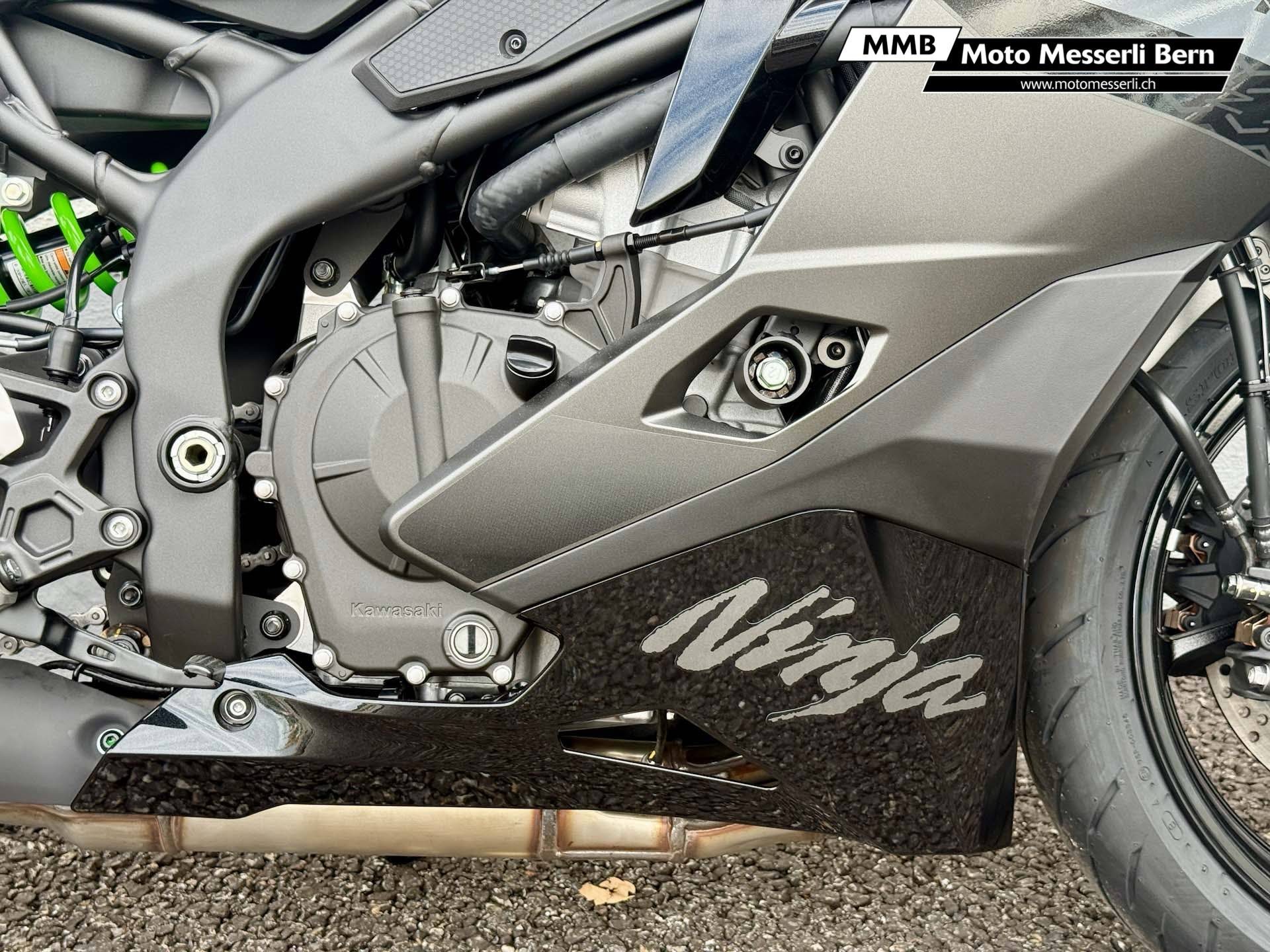 KAWASAKI Ninja ZX 4RR (35Kw)-image-10