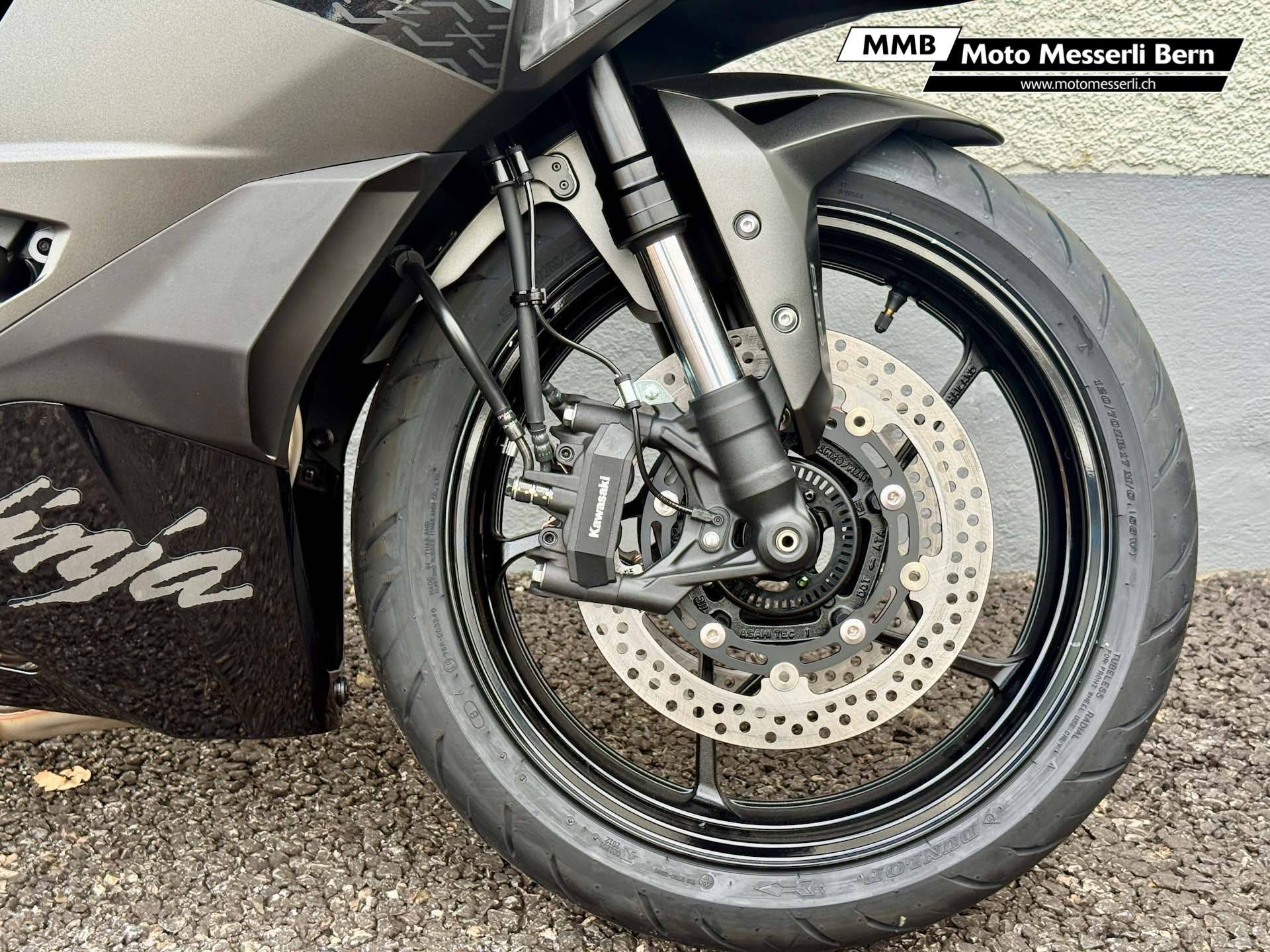 KAWASAKI Ninja ZX 4RR (35Kw)-image-11