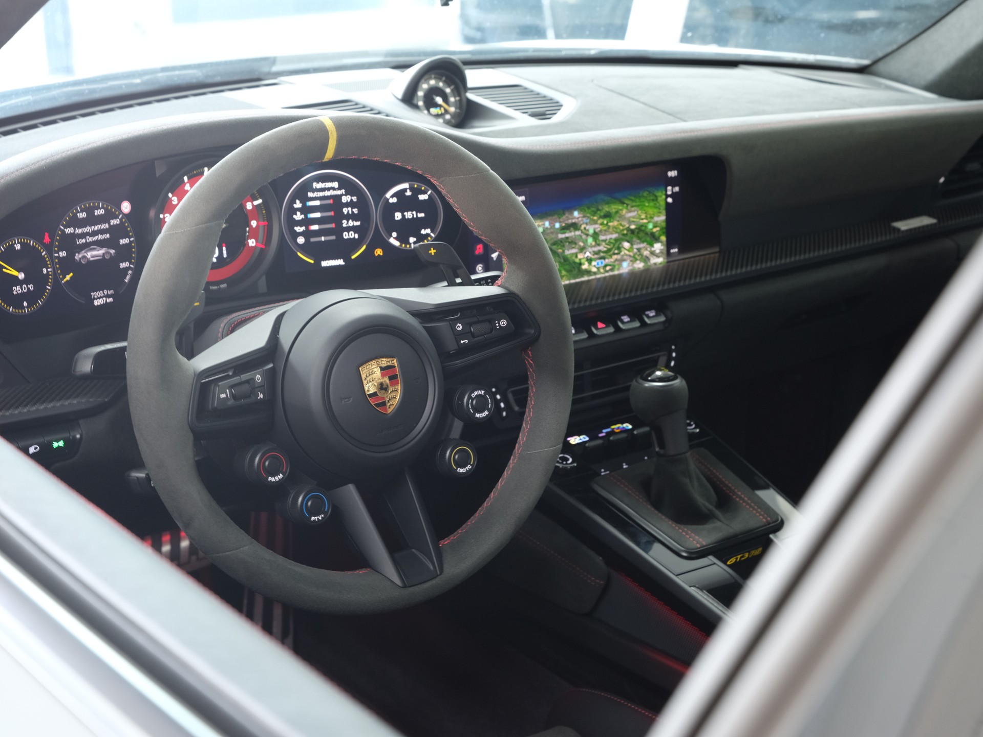 PORSCHE 911 GT3 RS *Weissach* *Porsche Aproved* *Sport Chrono*-image-20