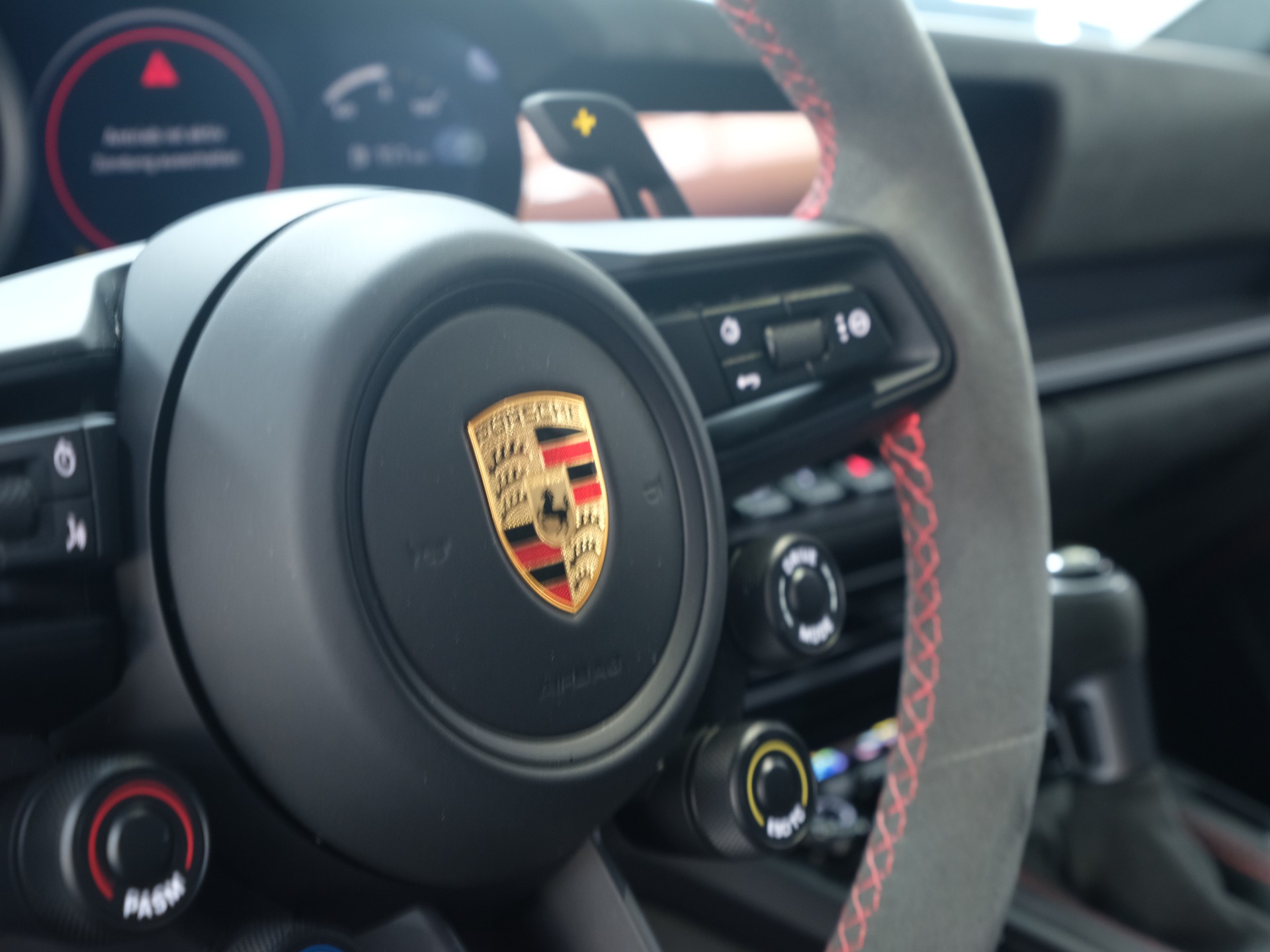 PORSCHE 911 GT3 RS *Weissach* *Porsche Aproved* *Sport Chrono*-image-28