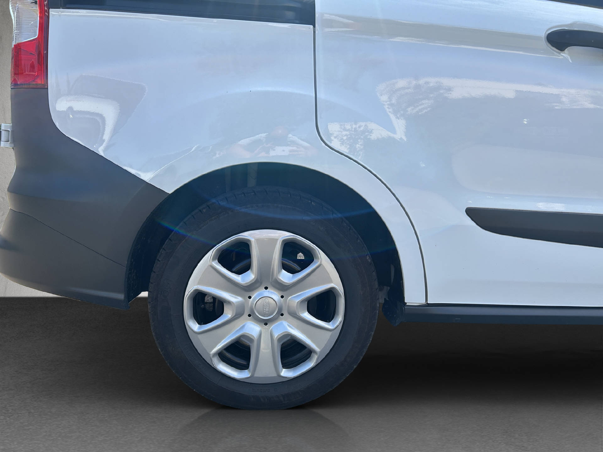 FORD Transit Courier Van 1.0 EcoB Trend-image-23