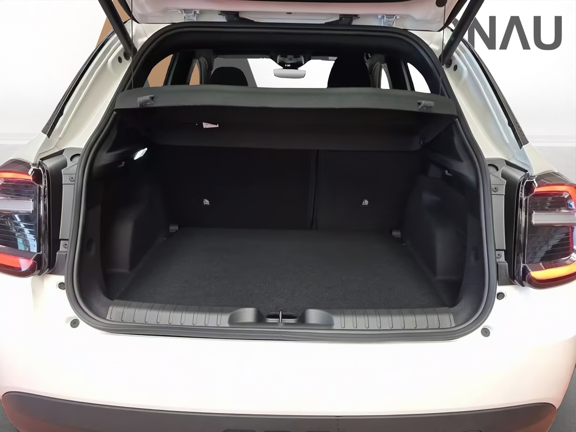 FIAT 600 1.2 Hybrid 145 Sport-image-17