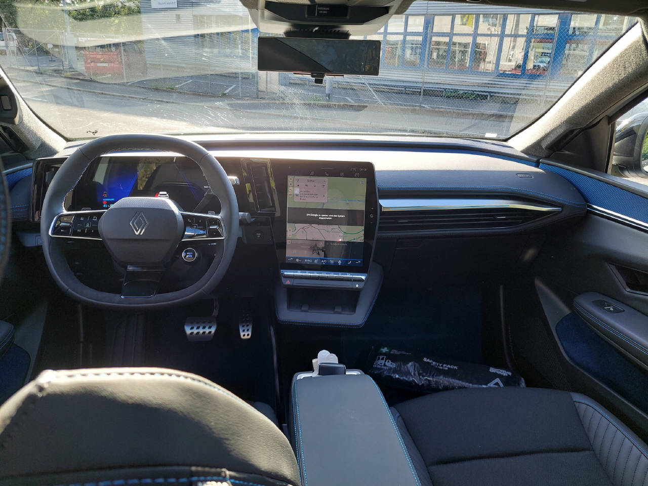 RENAULT Scénic E-Tech esprit Alpine-image-7