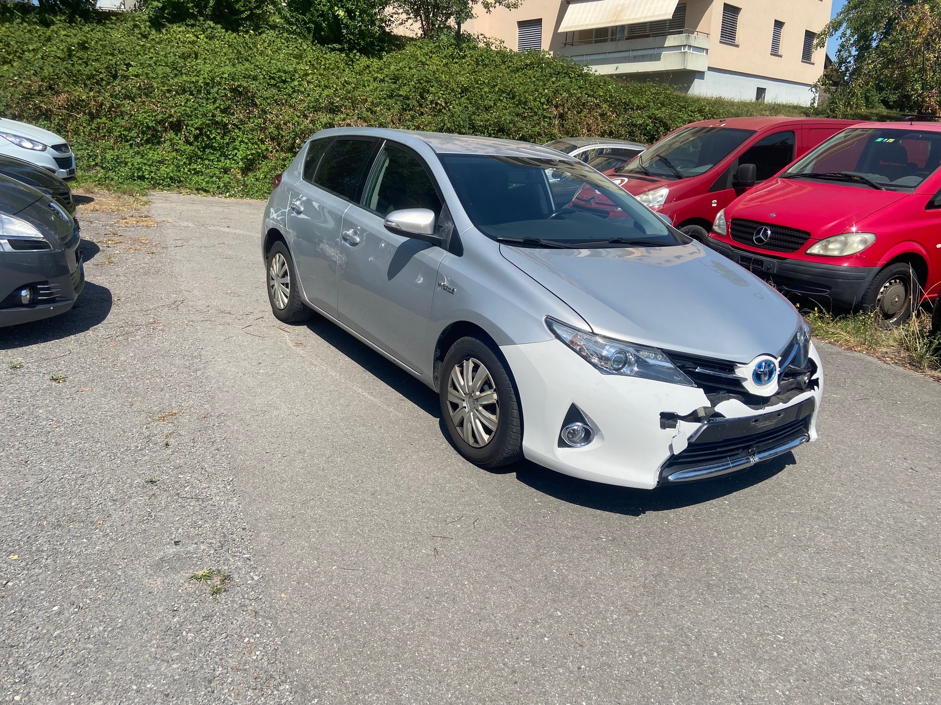 TOYOTA Auris 1.8 16V HSD Linea Sol-image-2