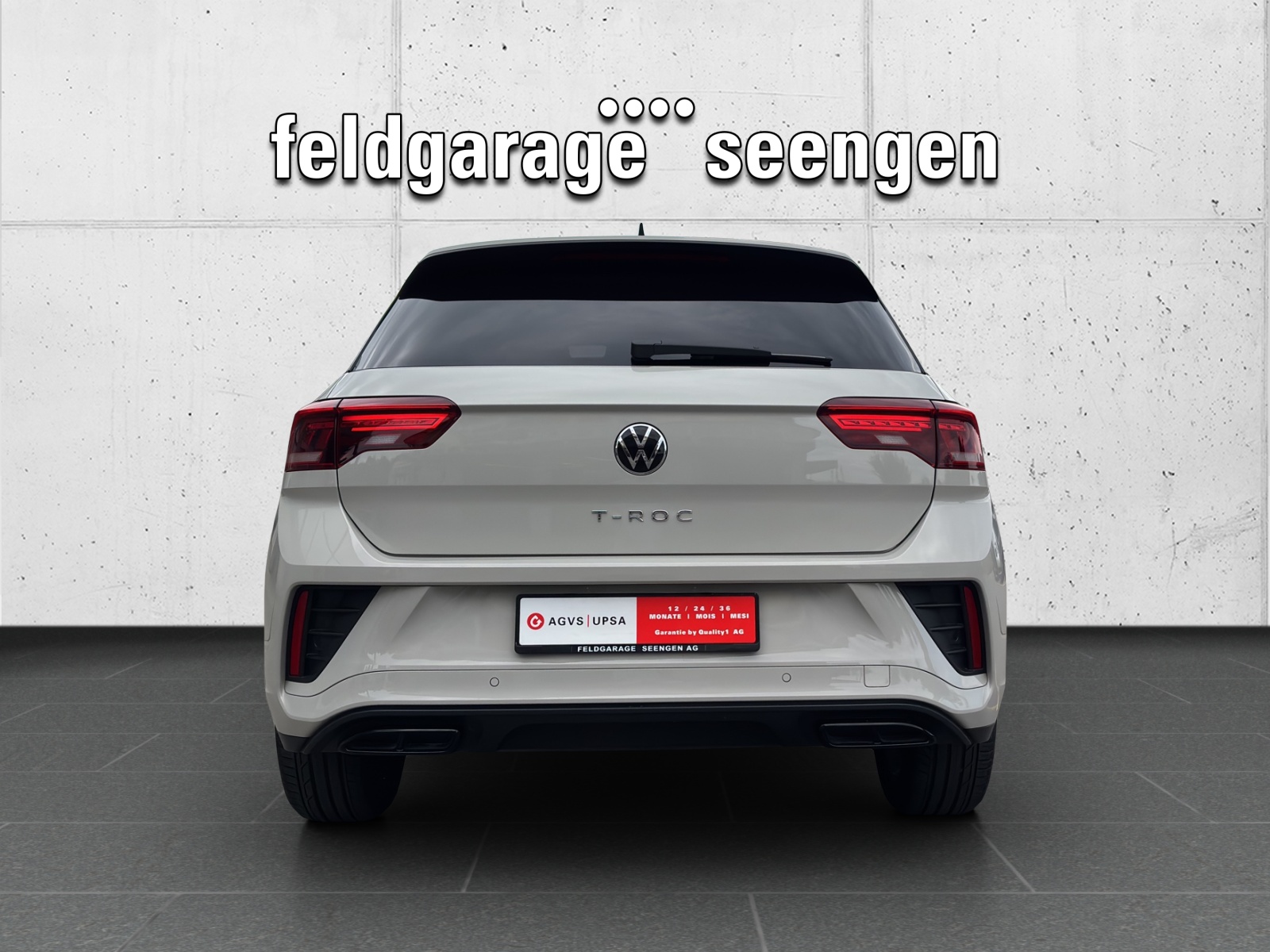 VW T-Roc 1.5 TSI EVO R-Line DSG mit AHK, Design-Paket "Black Style" & Winterräder-image-5