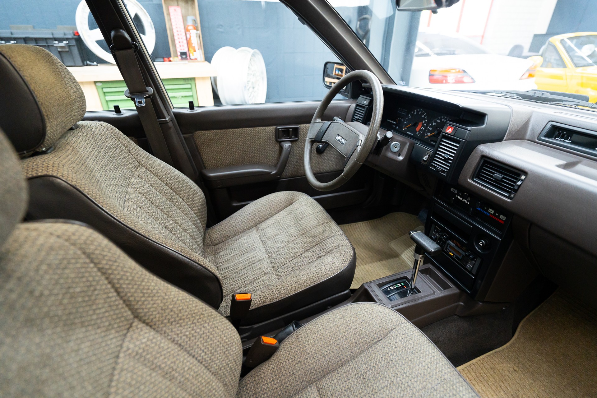 NISSAN Sunny 1.6 SLX-image-8