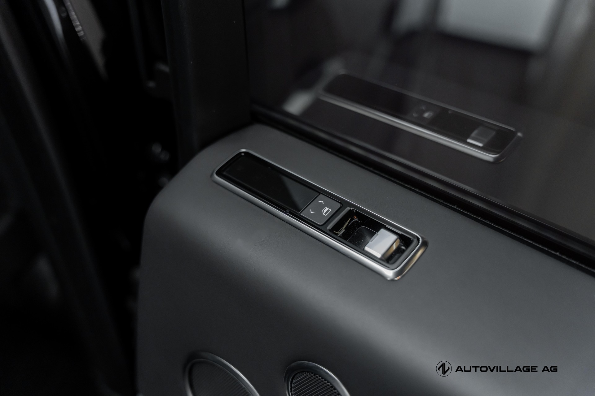 LAND ROVER Range Rover 3.0 SDV6 Autobiography Automatic-image-9