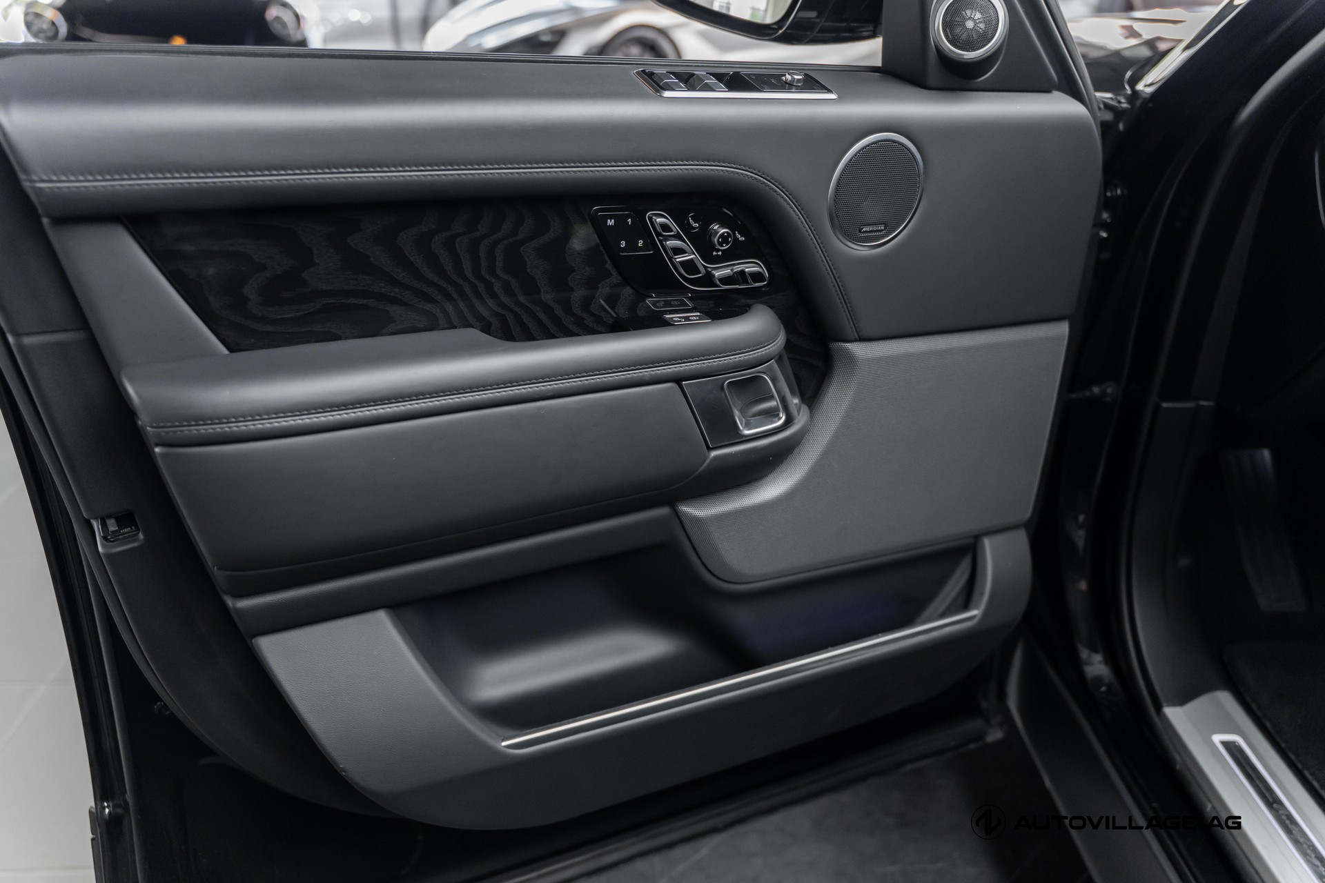 LAND ROVER Range Rover 3.0 SDV6 Autobiography Automatic-image-22