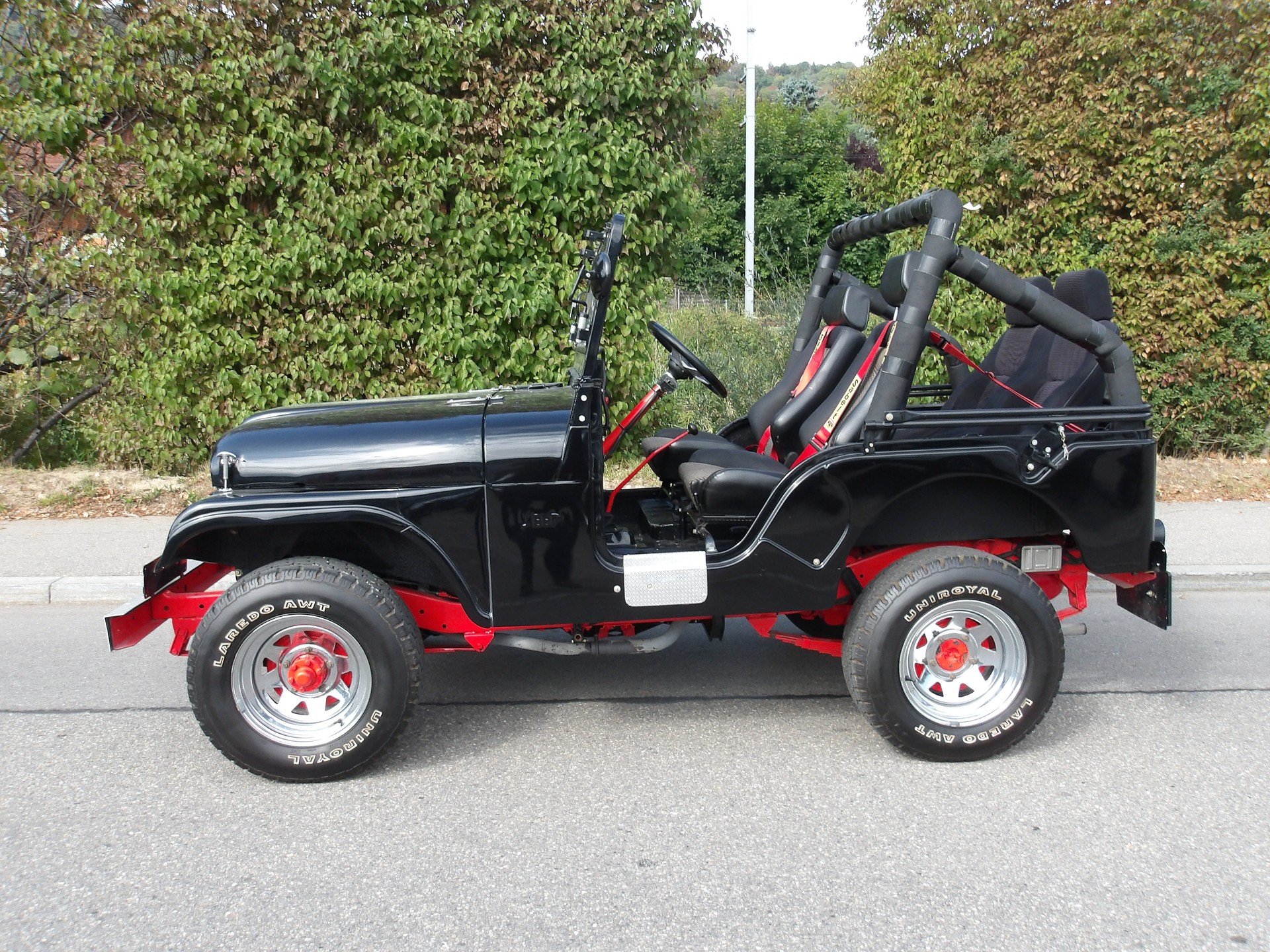 KAISER Jeep-image-0
