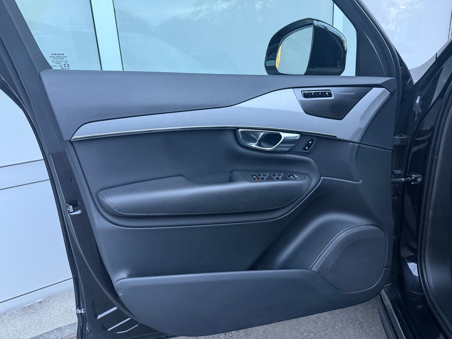 VOLVO XC90 B5 Diesel Mild Hybrid AWD Momentum Geartronic-image-9