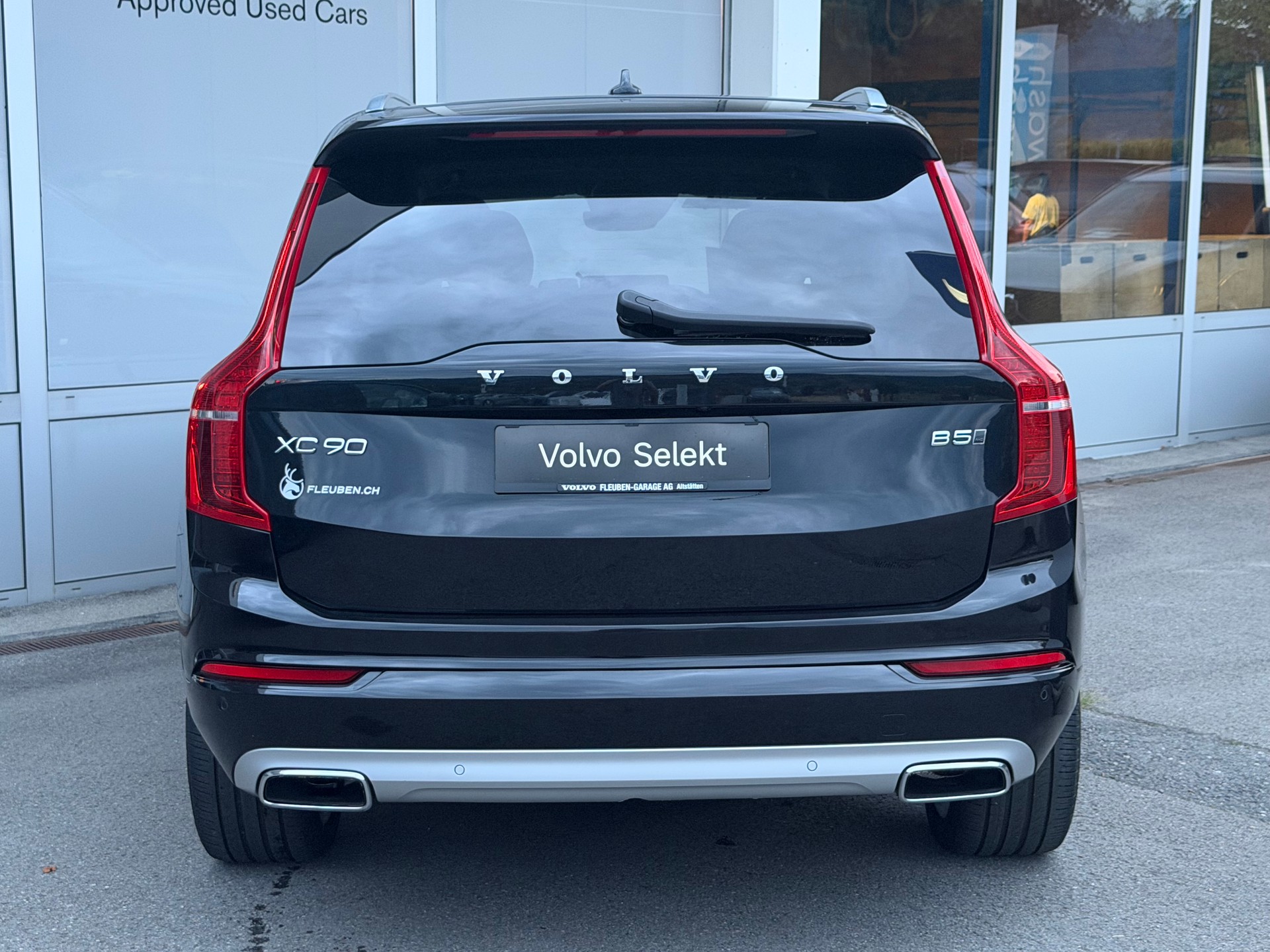VOLVO XC90 B5 Diesel Mild Hybrid AWD Momentum Geartronic-image-23