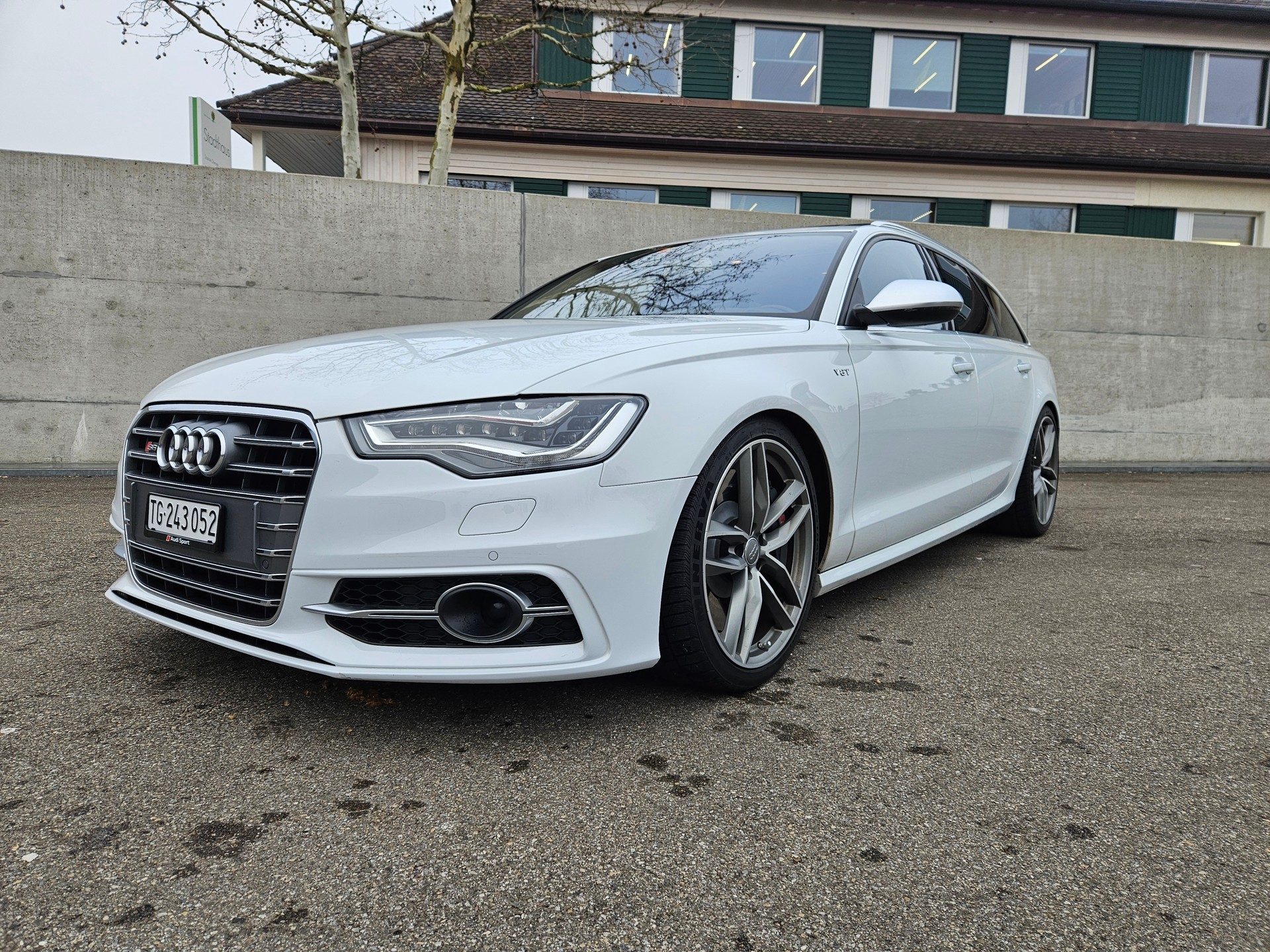 AUDI AUDI S6 Avant 4.0 TFSI V8 quattro S-tronic-image-0
