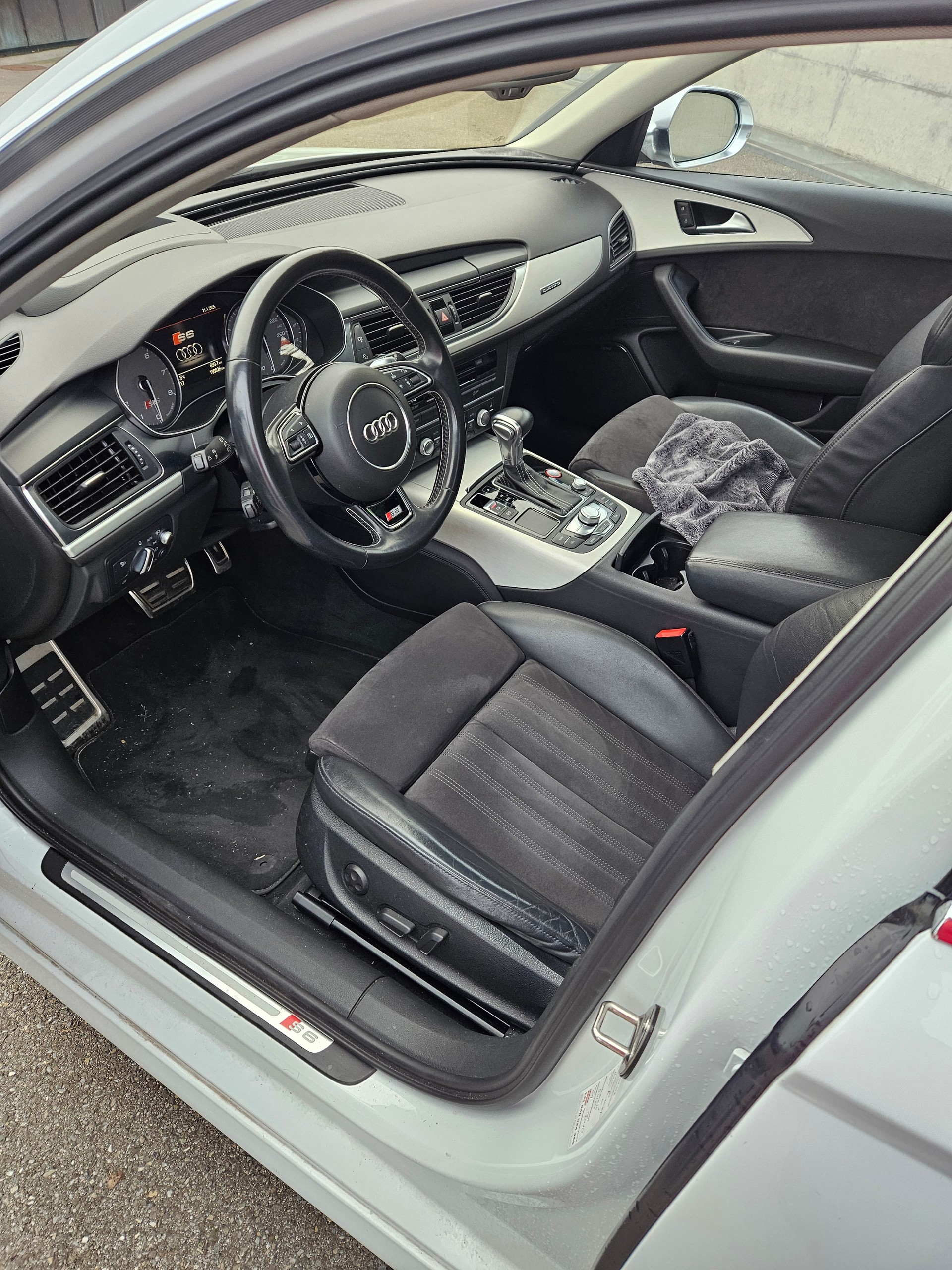 AUDI AUDI S6 Avant 4.0 TFSI V8 quattro S-tronic-image-5